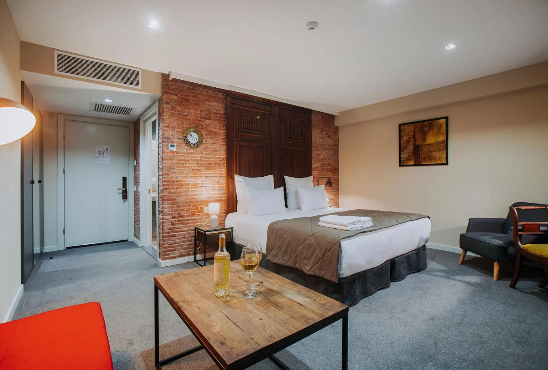 Photo of the whole room, Bed in TbiliSee Hotel