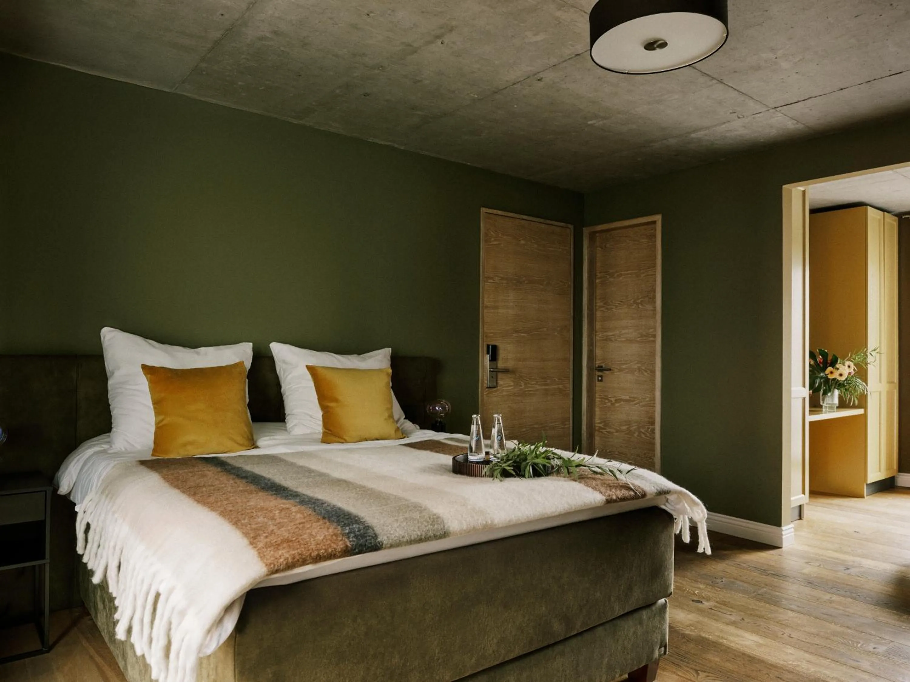 Bed in Art Apartments