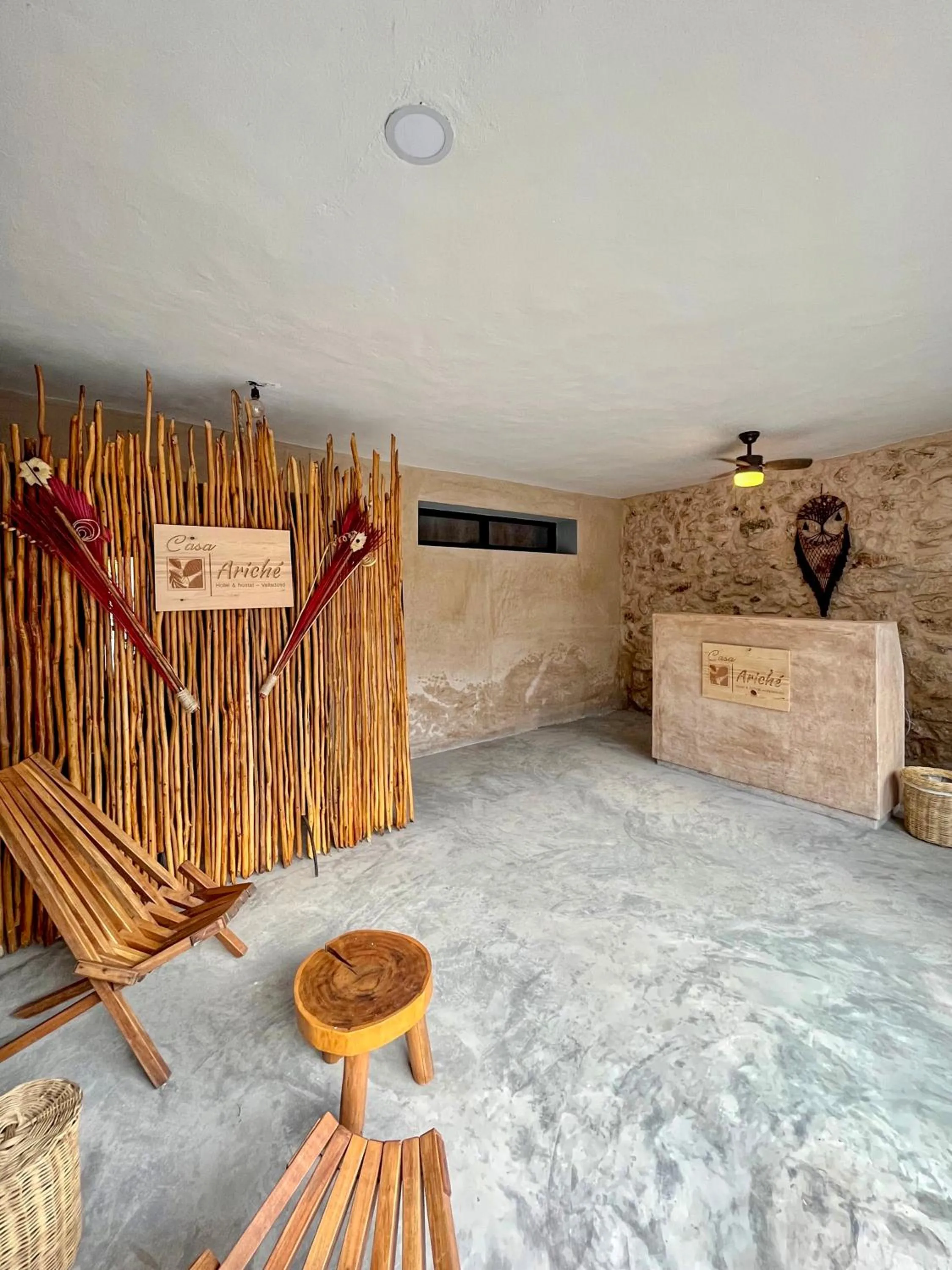 Facade/entrance in Ariché Valladolid Hotel & Hostal