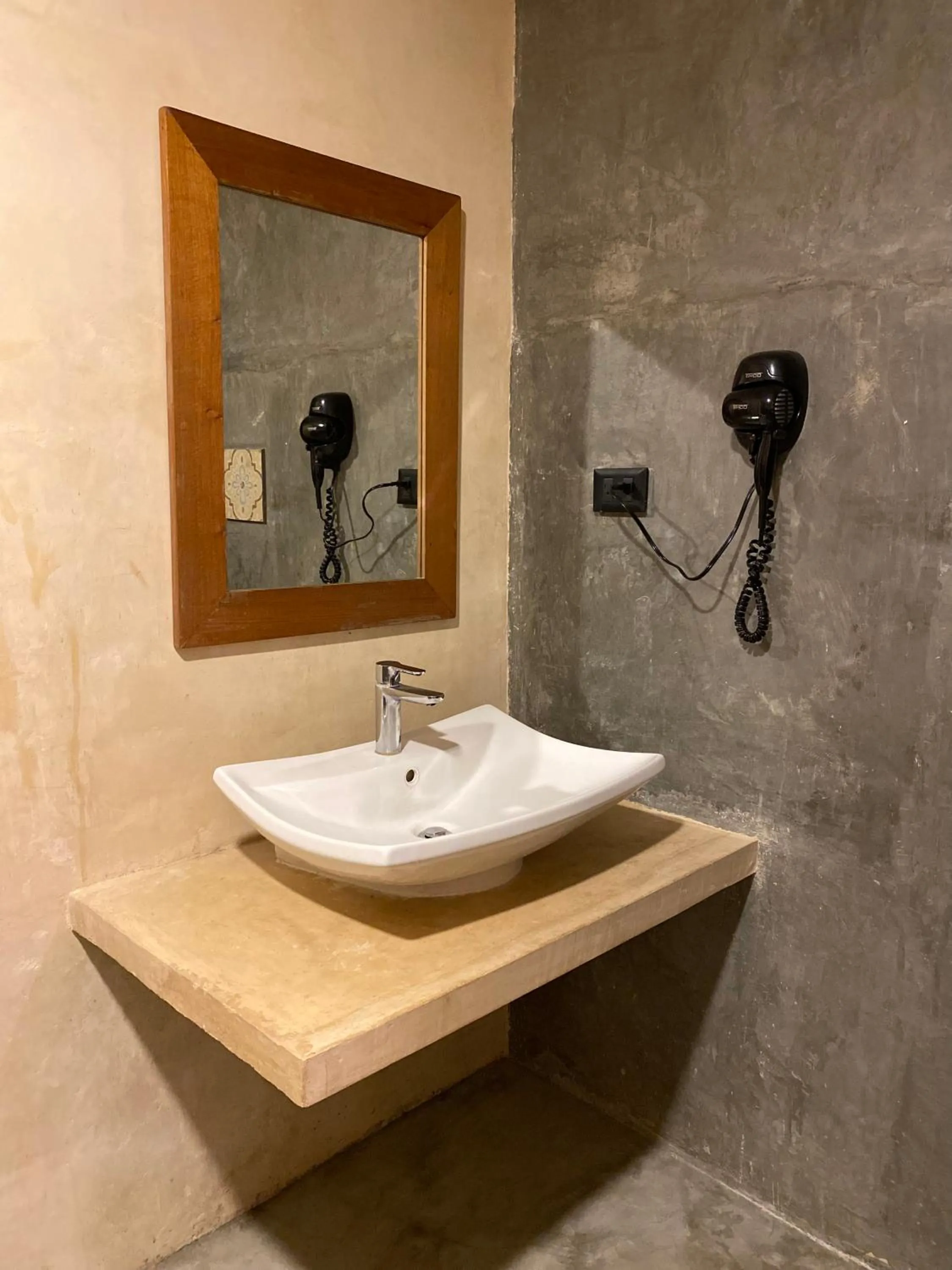 Bathroom in Ariché Valladolid Hotel & Hostal