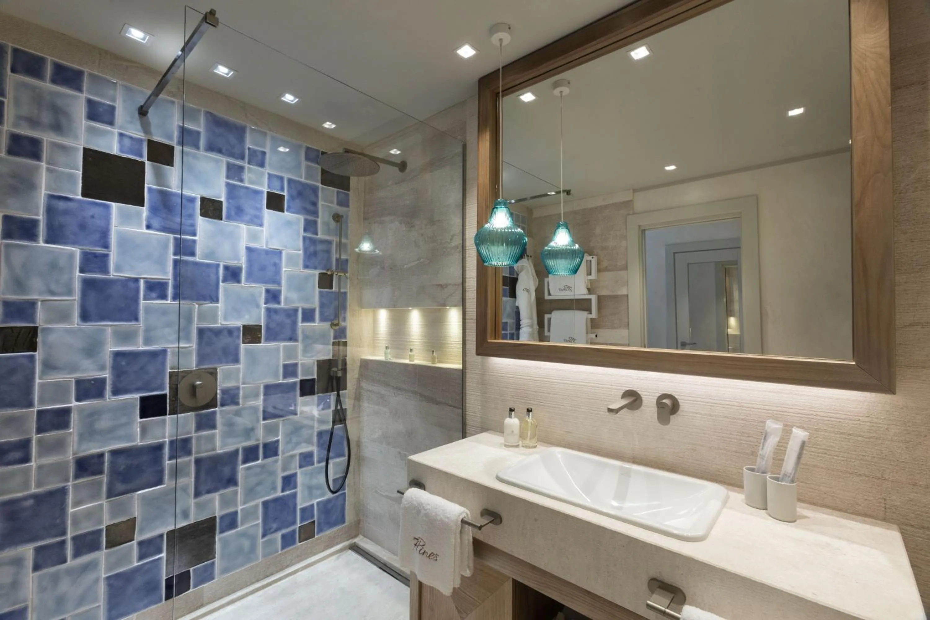 Shower in 7Pines Resort Sardinia - A Destination By Hyatt