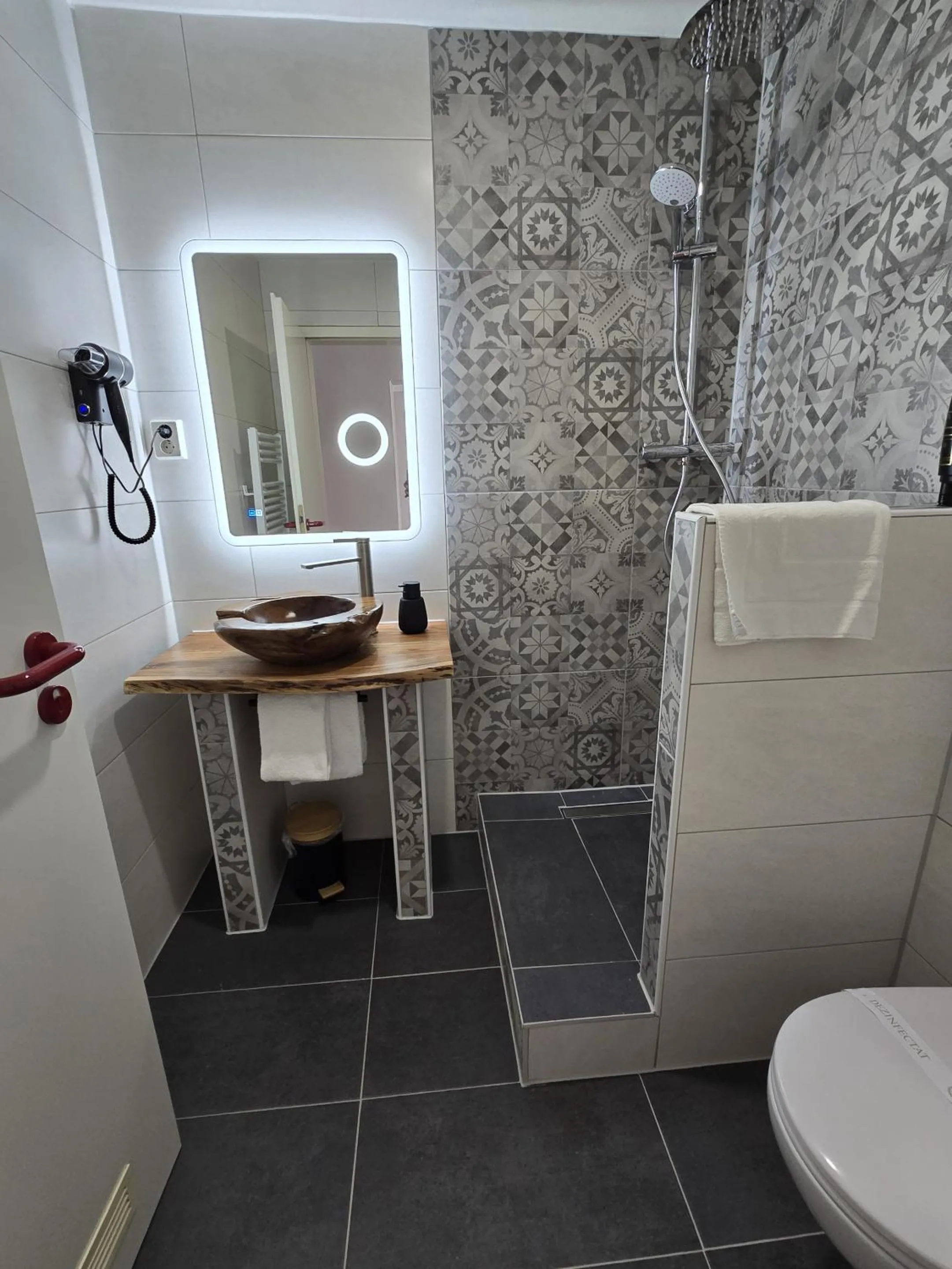 Bathroom in Hotel Zur Goldenen Sonne