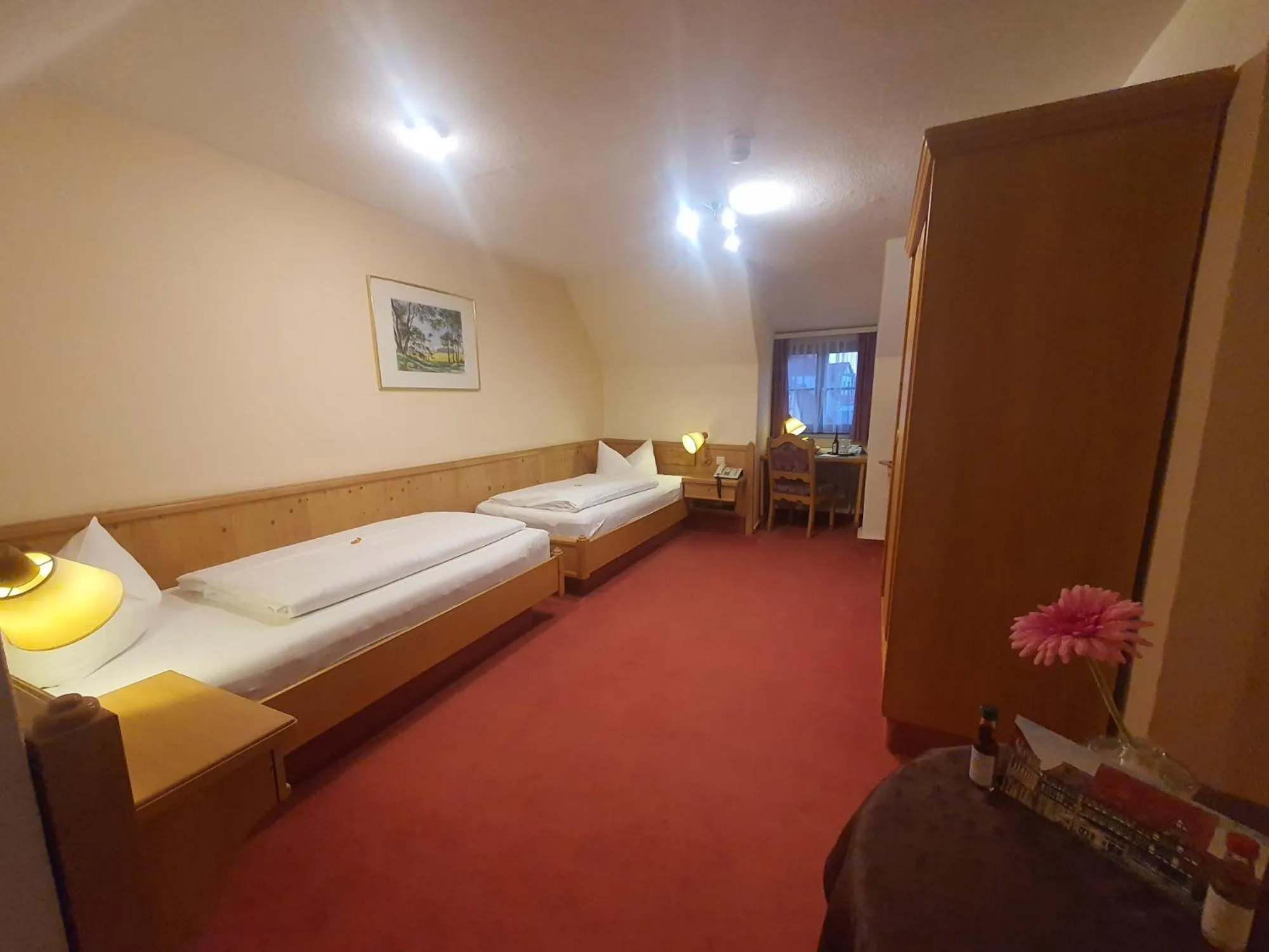Standard Twin Room in Hotel Zur Goldenen Sonne