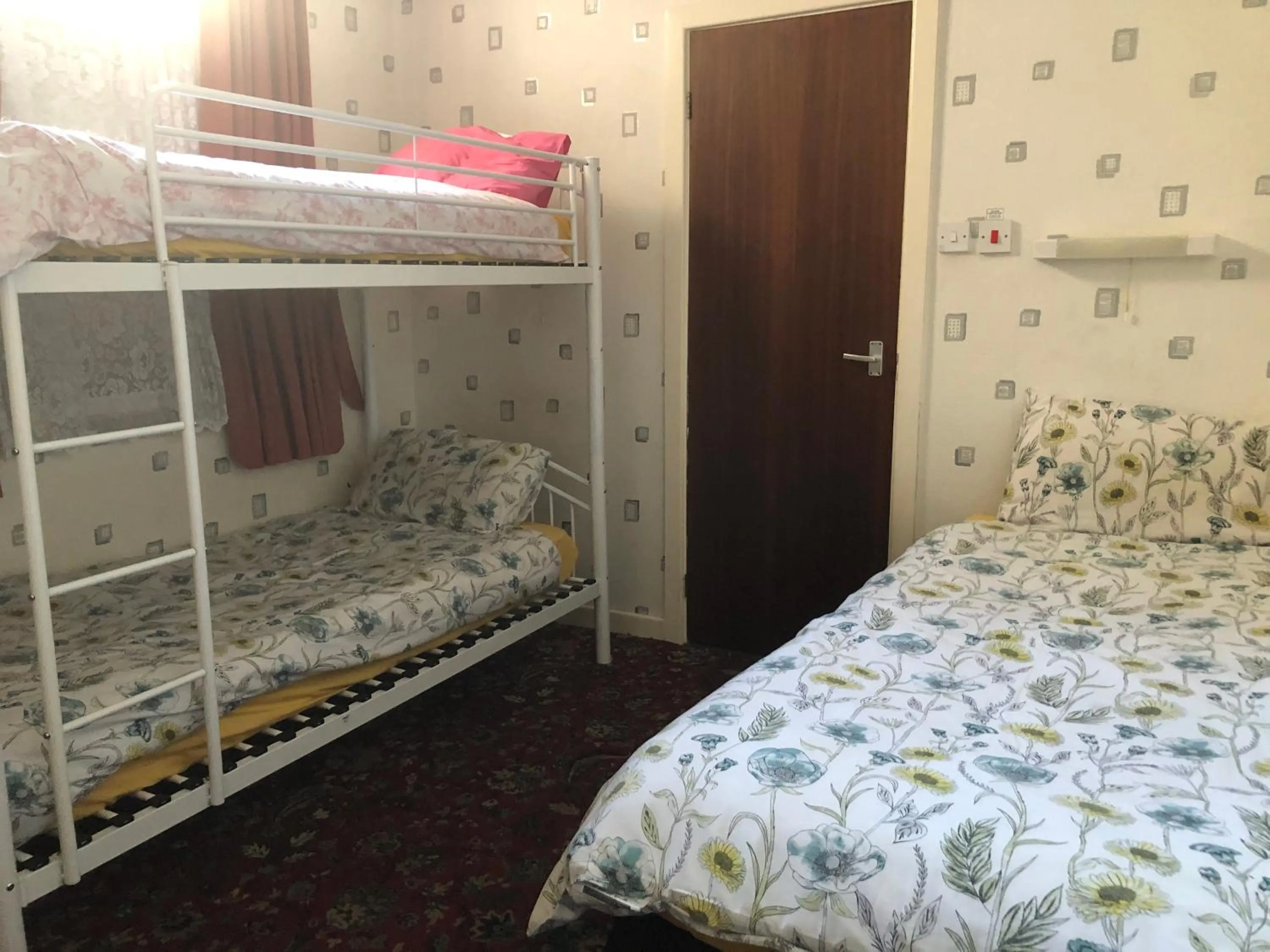 Bed in Melrose Hotel