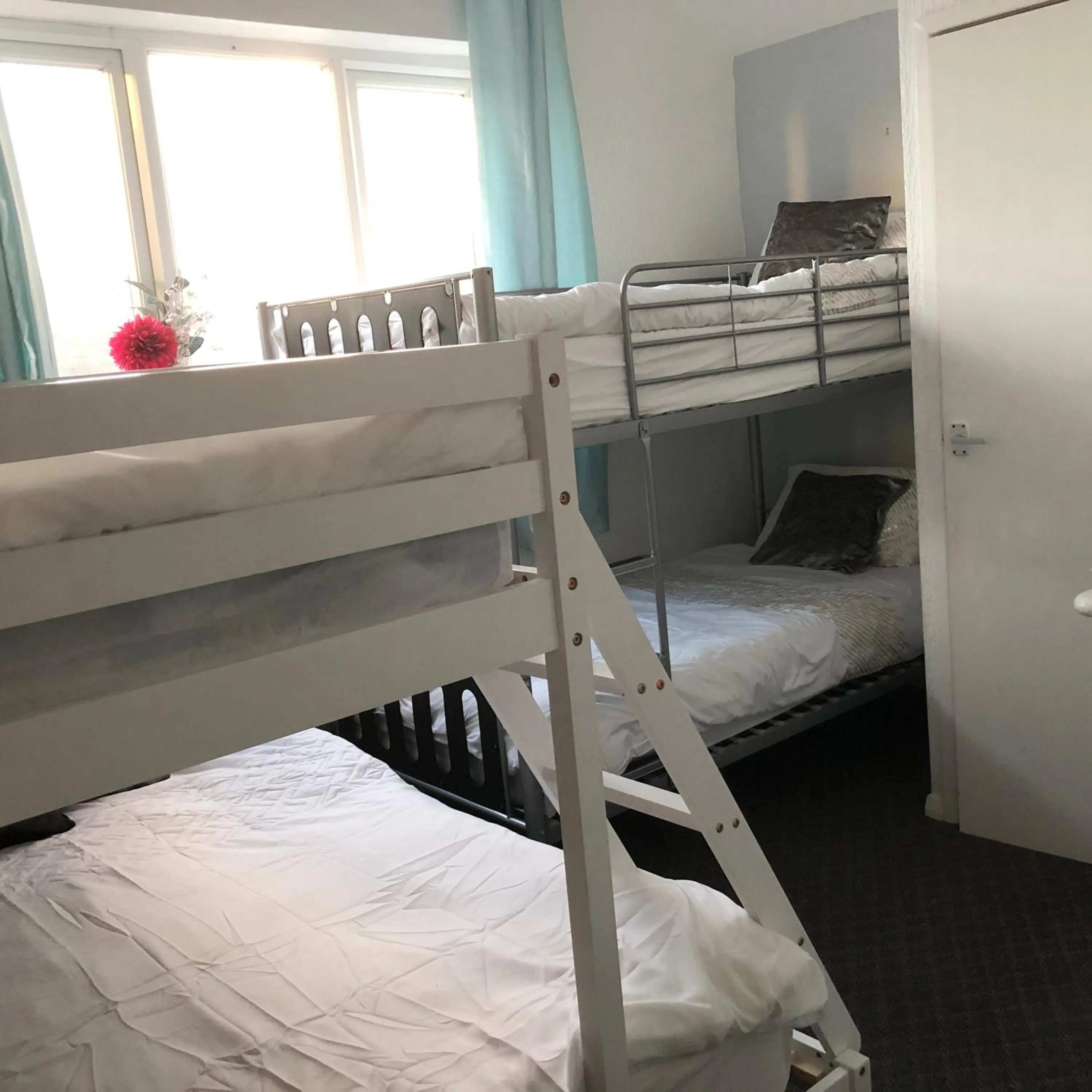 Bed in Melrose Hotel