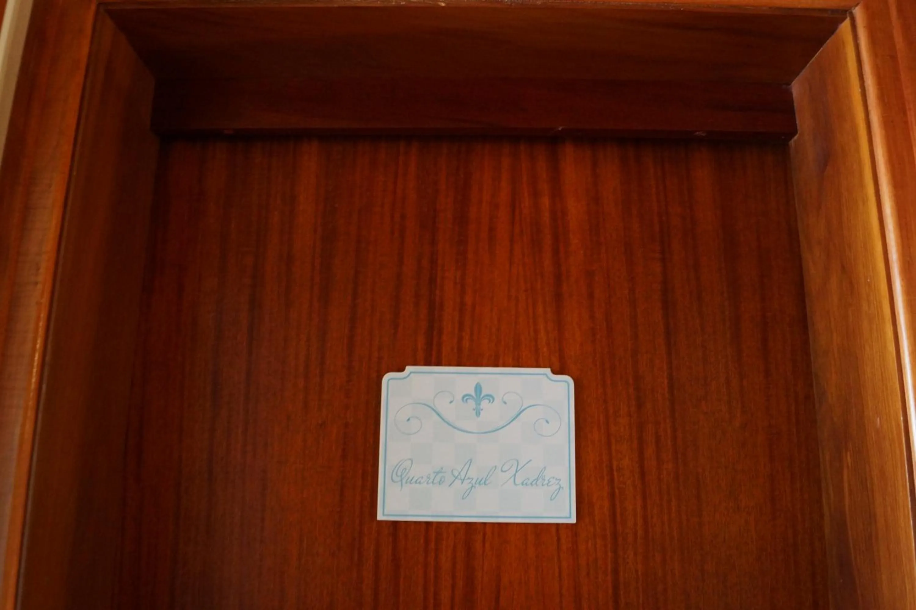 Logo/Certificate/Sign in Pousada Chateau Colinas