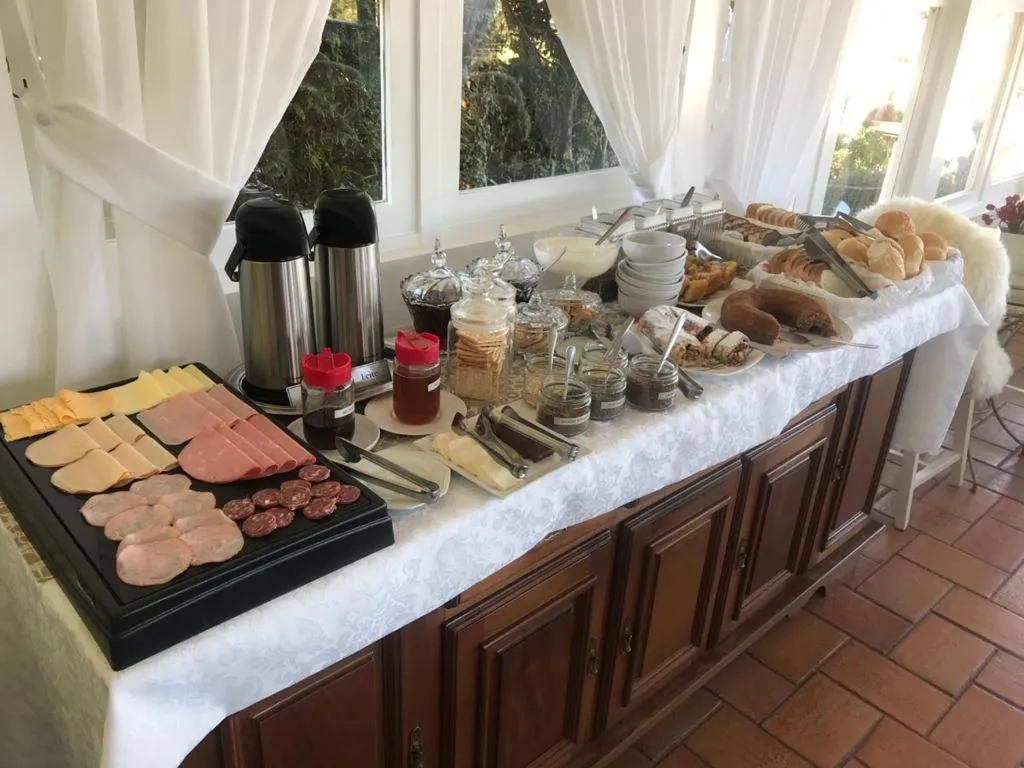 Breakfast in Pousada Chateau Colinas