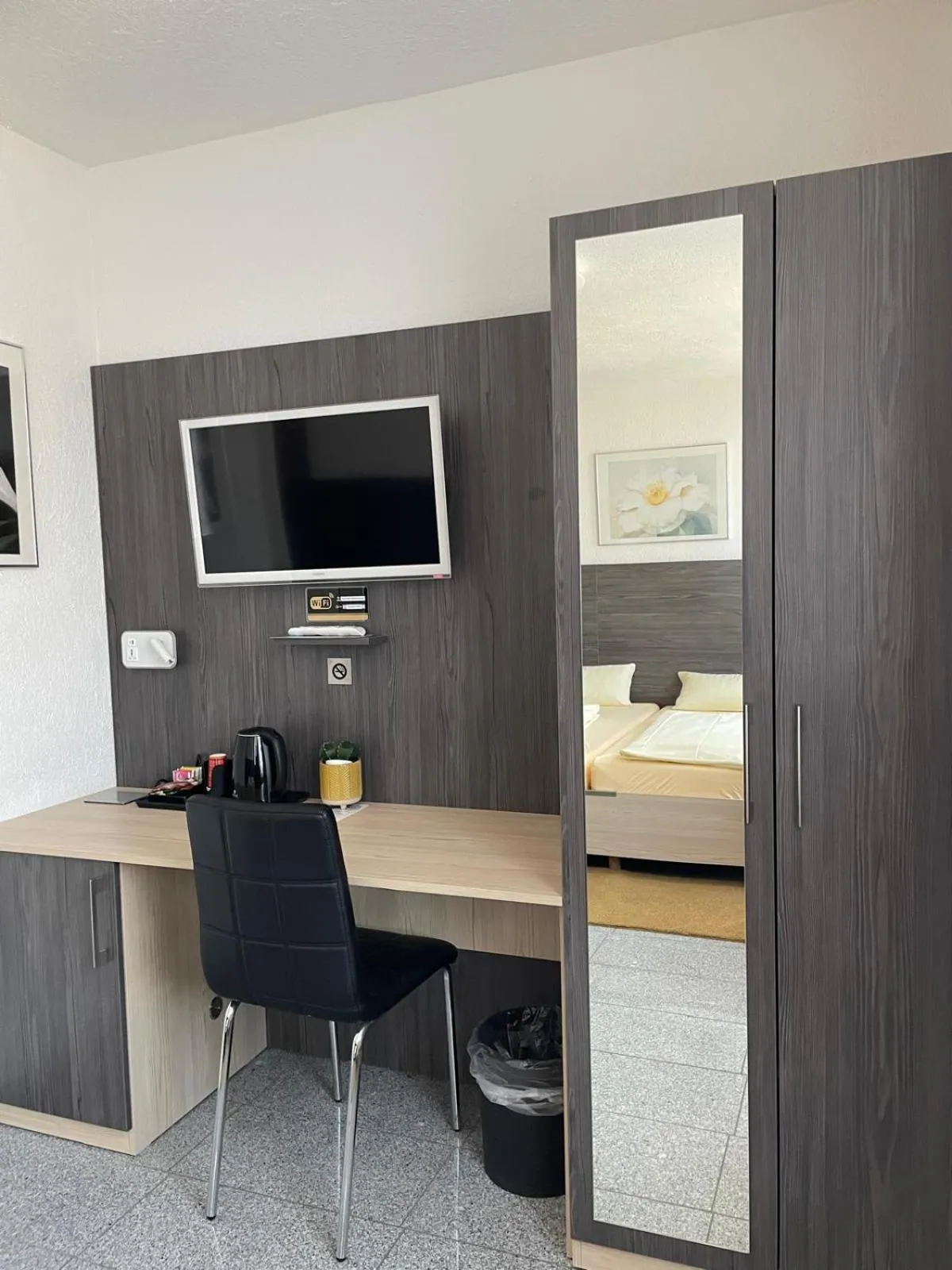 TV and multimedia in Parkhotel Friedrichstrasse