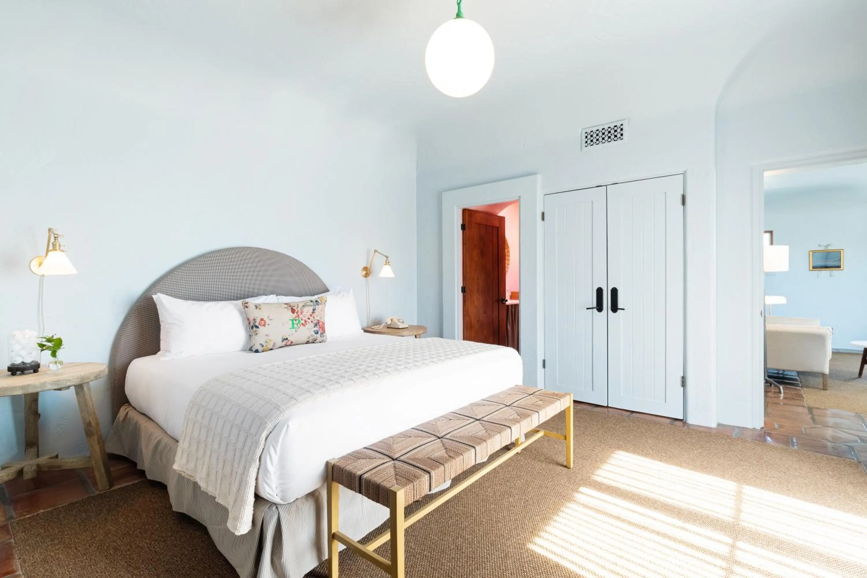 Bed in Palihouse Santa Barbara