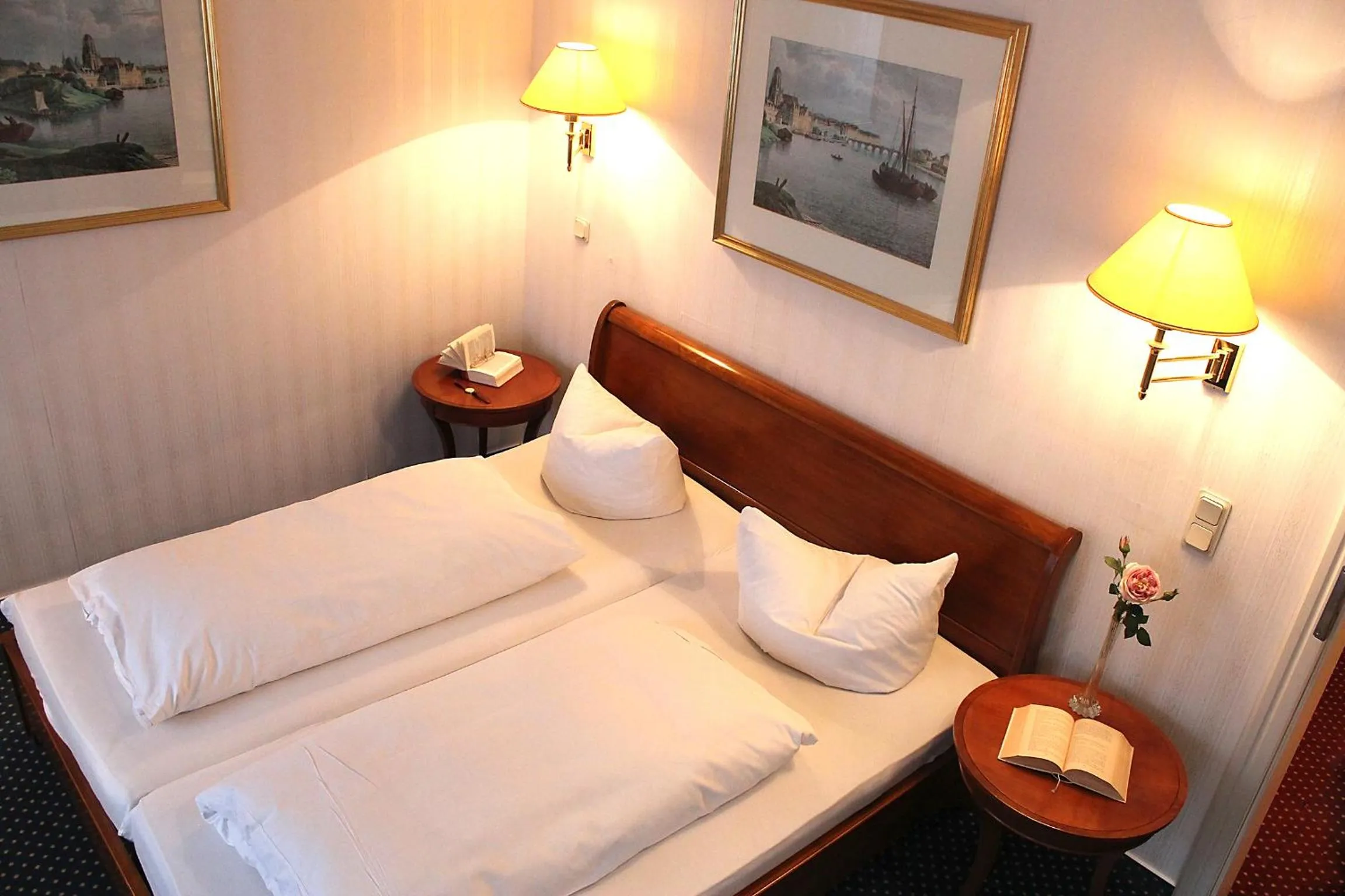Bed in Parkhotel Fischer