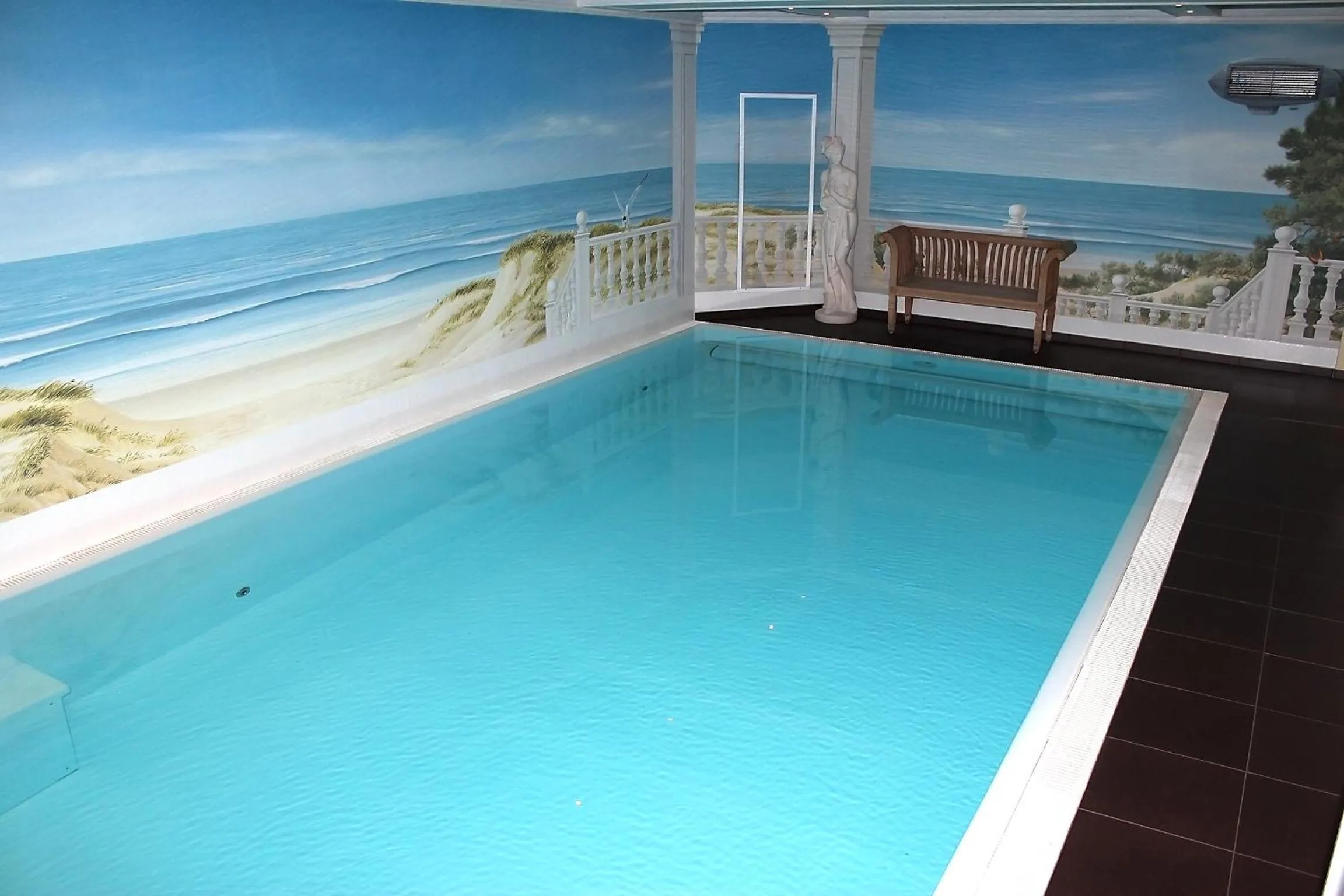 Swimming pool in Parkhotel Fischer