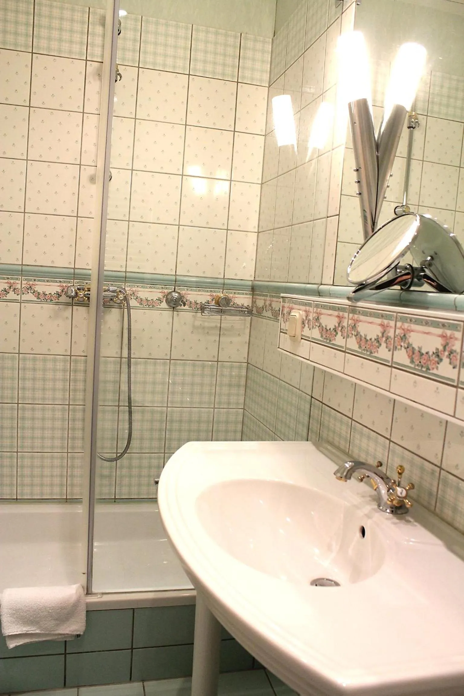 Bathroom in Parkhotel Fischer