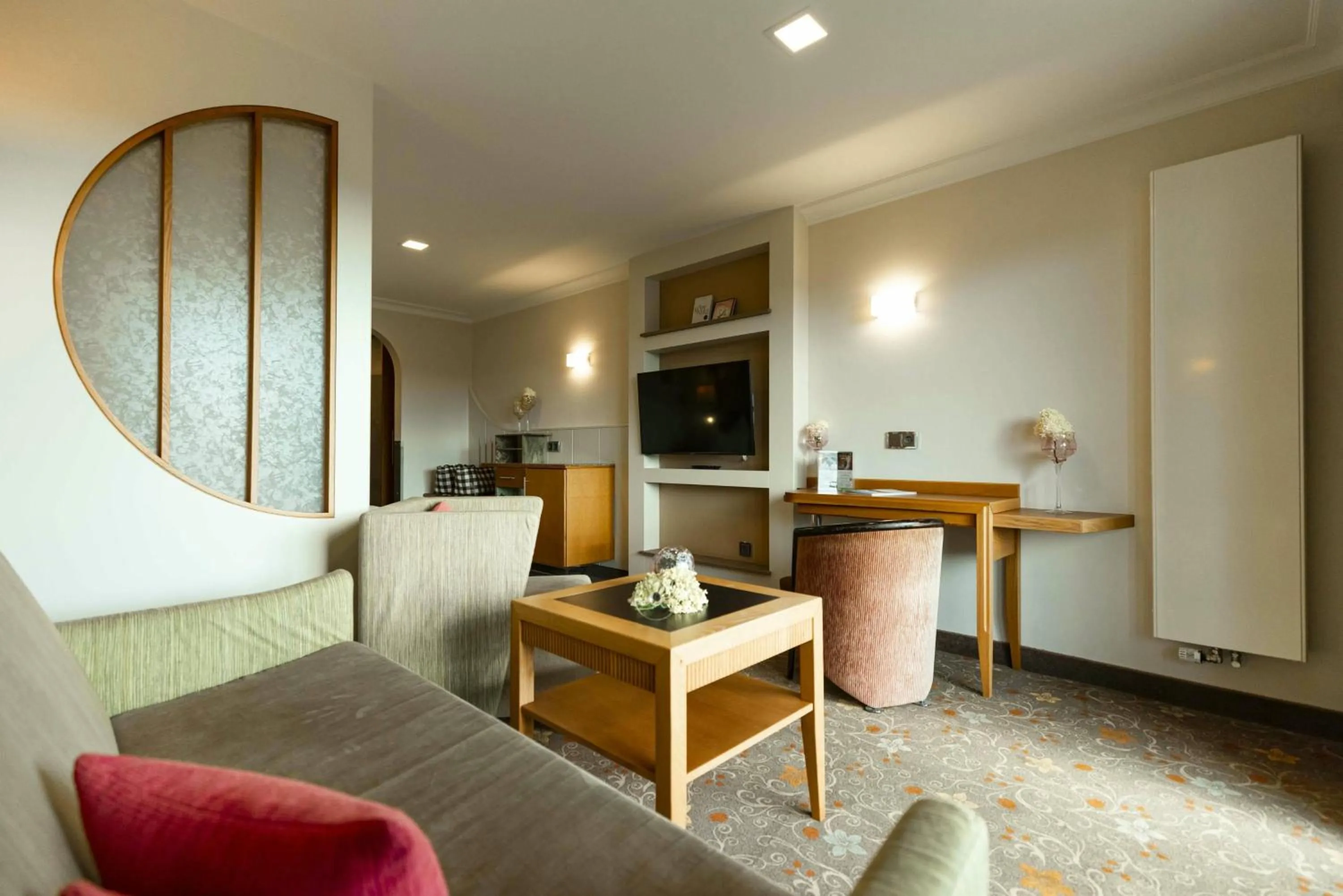 TV and multimedia in Spirit & SPA Birkenhof am Elfenhain