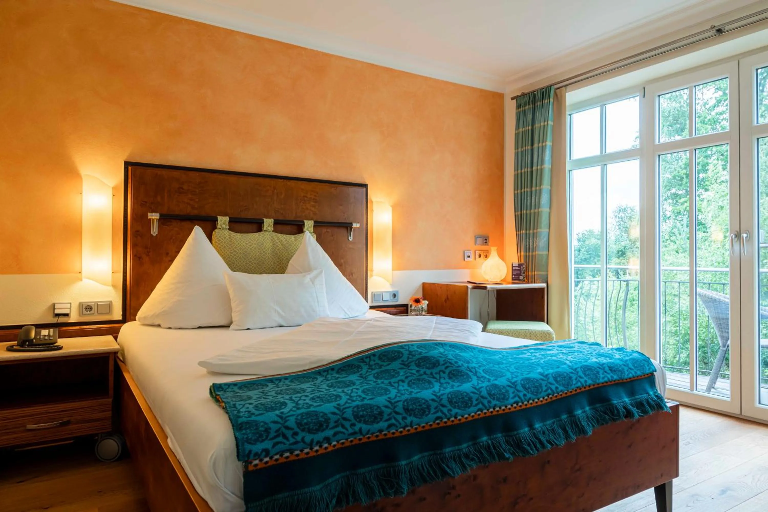 Bed in Spirit & SPA Birkenhof am Elfenhain