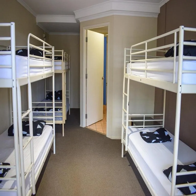 Bedroom, Bed in Hervey Bay Flashpackers