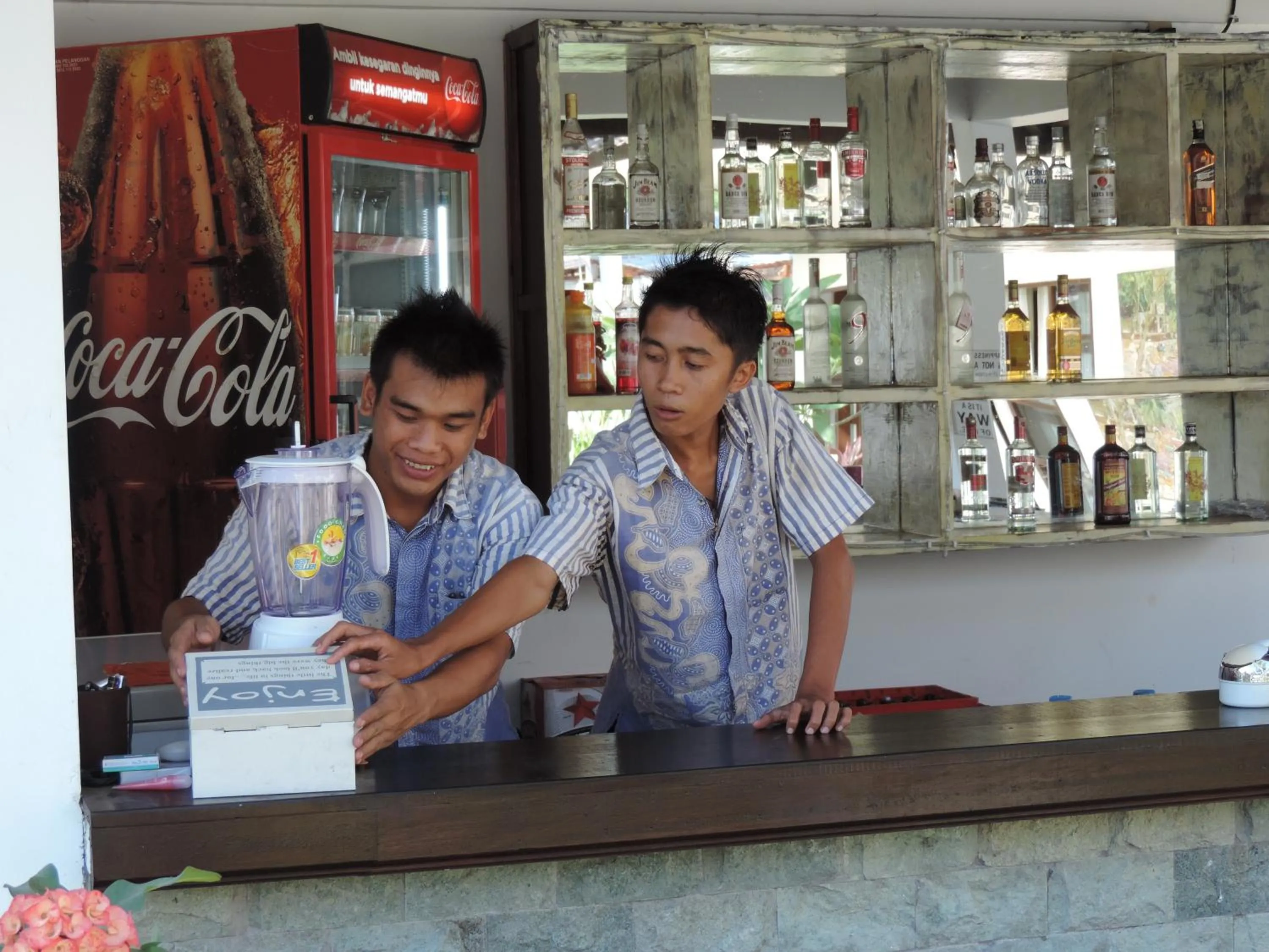 People in Casus Dream Hotel