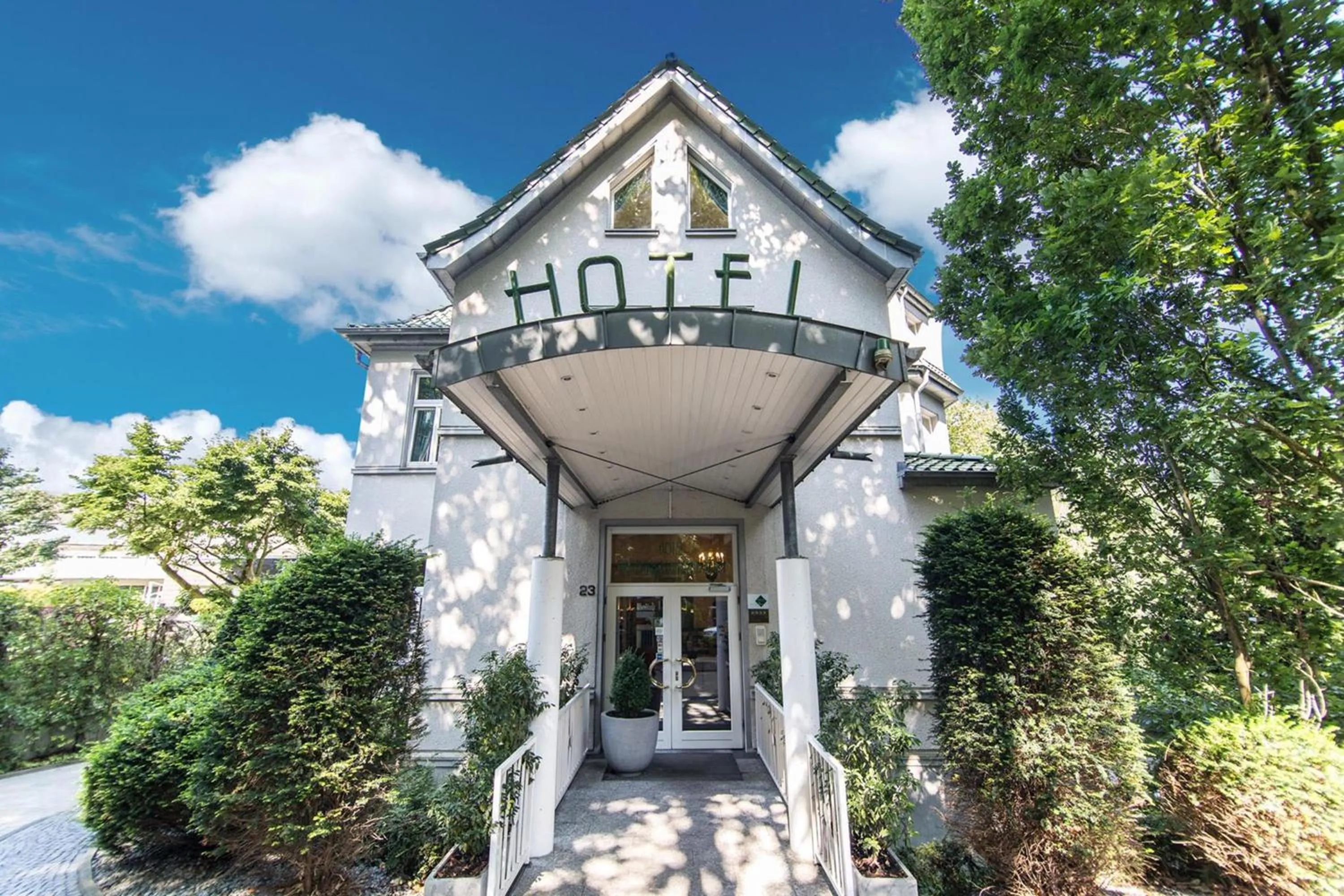 Property building in Hotel Das Lola