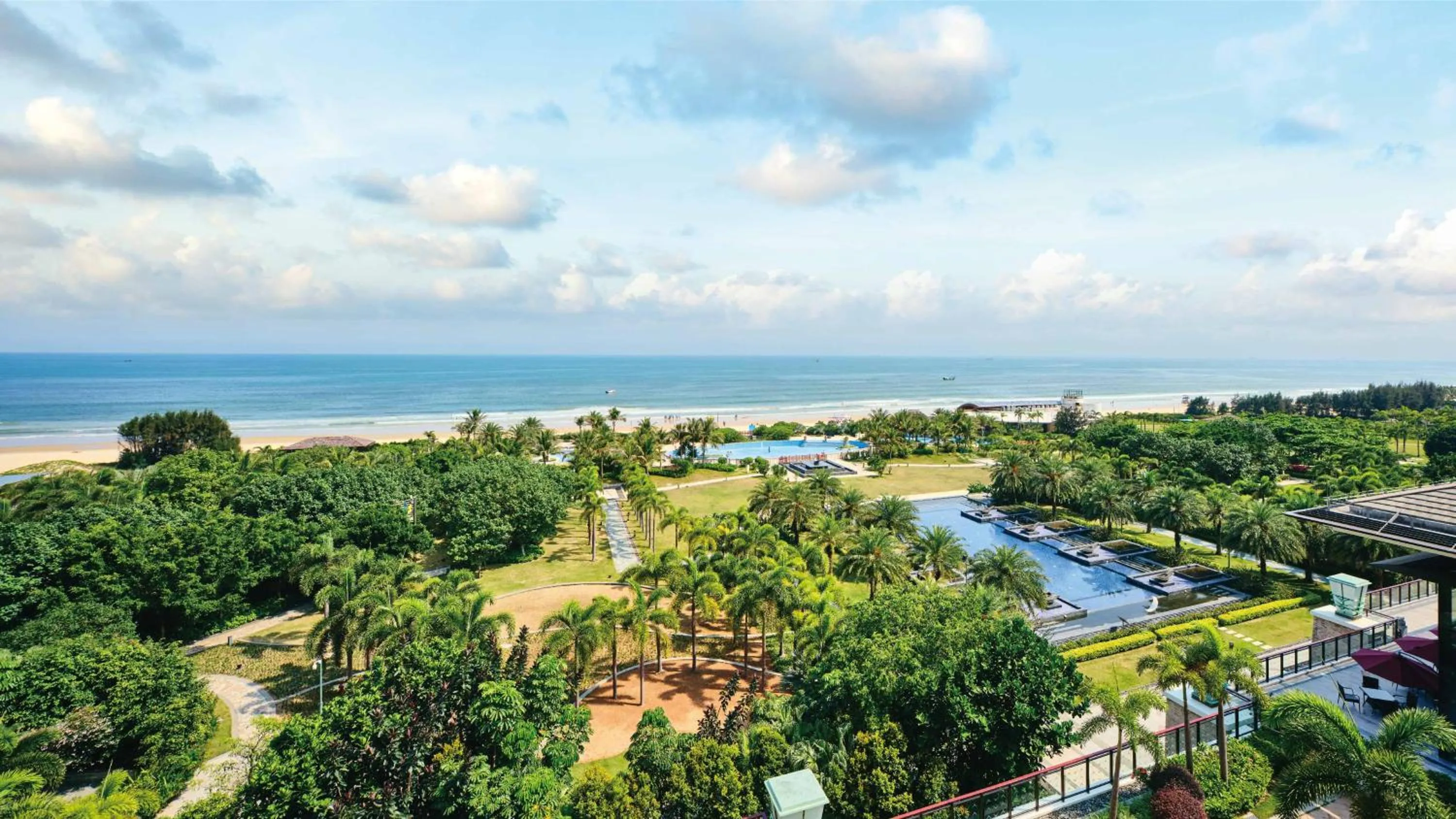 Sea view in Crowne Plaza Hailing Island by IHG