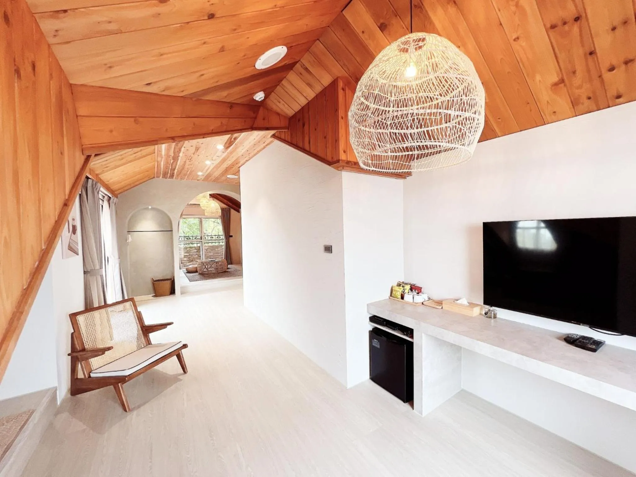 TV and multimedia in Cingjing Florence Resort Villa