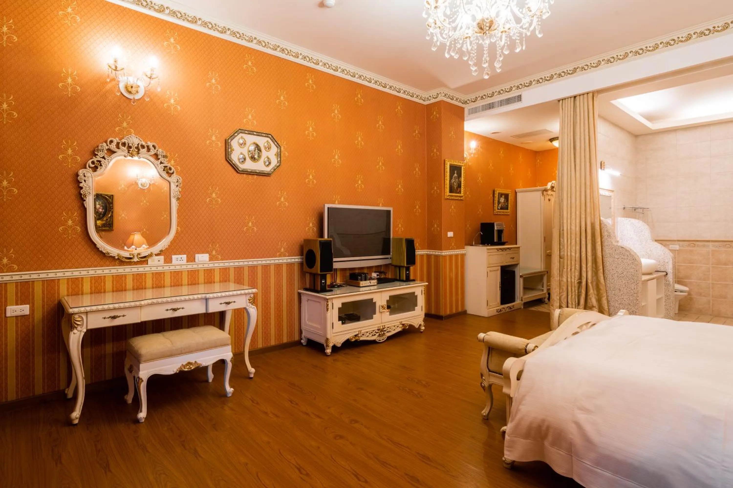 TV and multimedia, Bed in Cingjing Florence Resort Villa