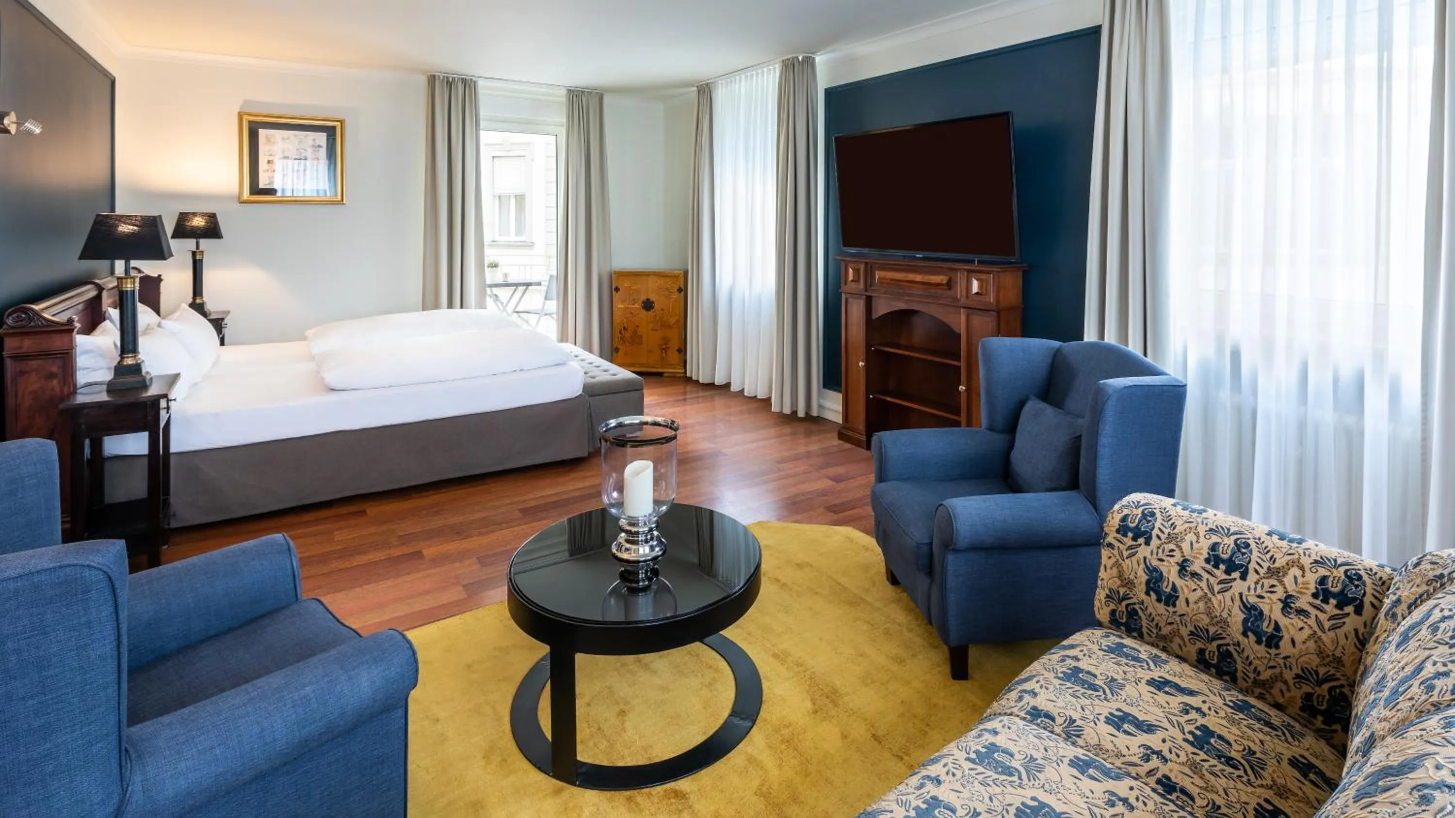 Bed in Hotel Würzburger Hof ****