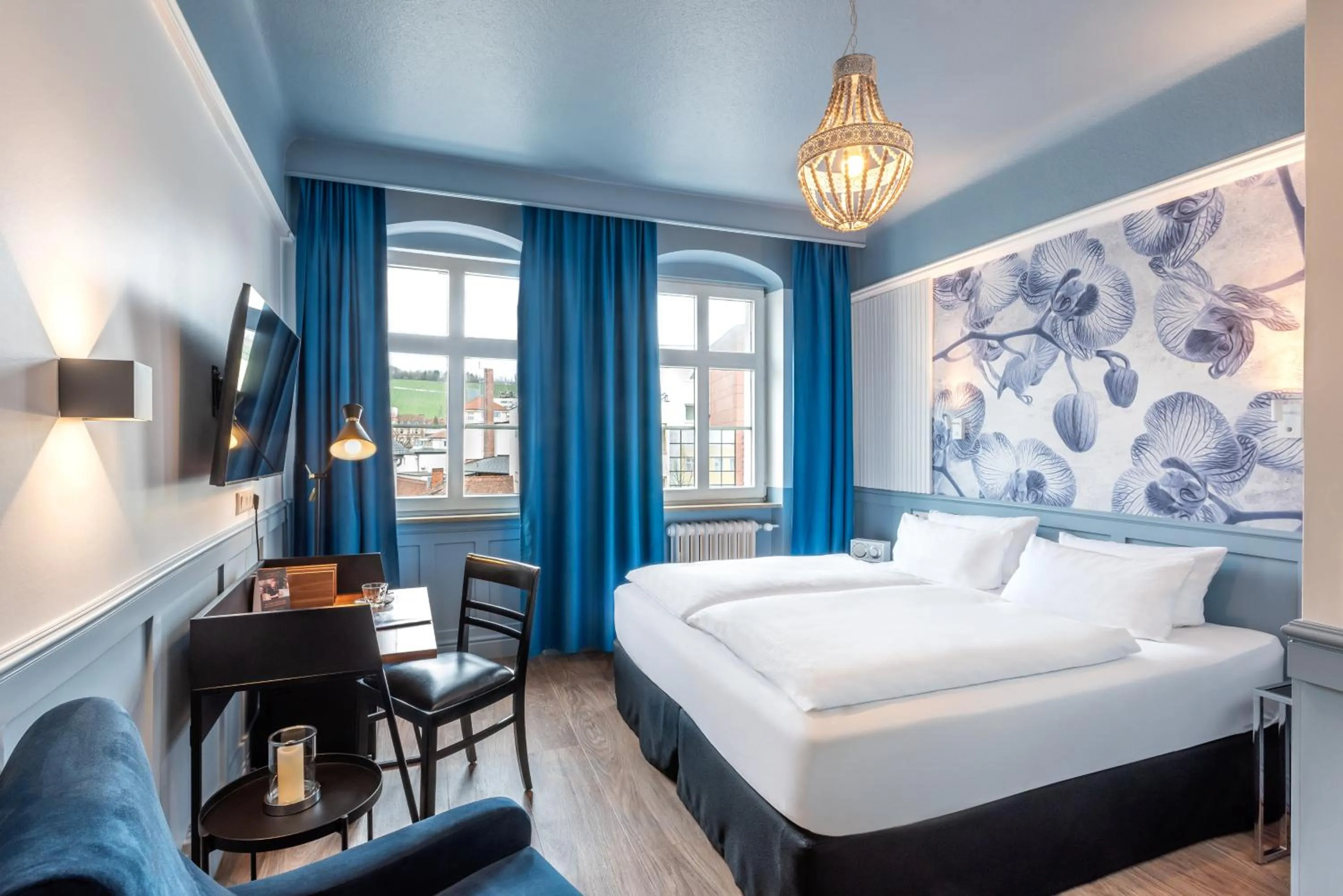 Bed in Hotel Würzburger Hof ****