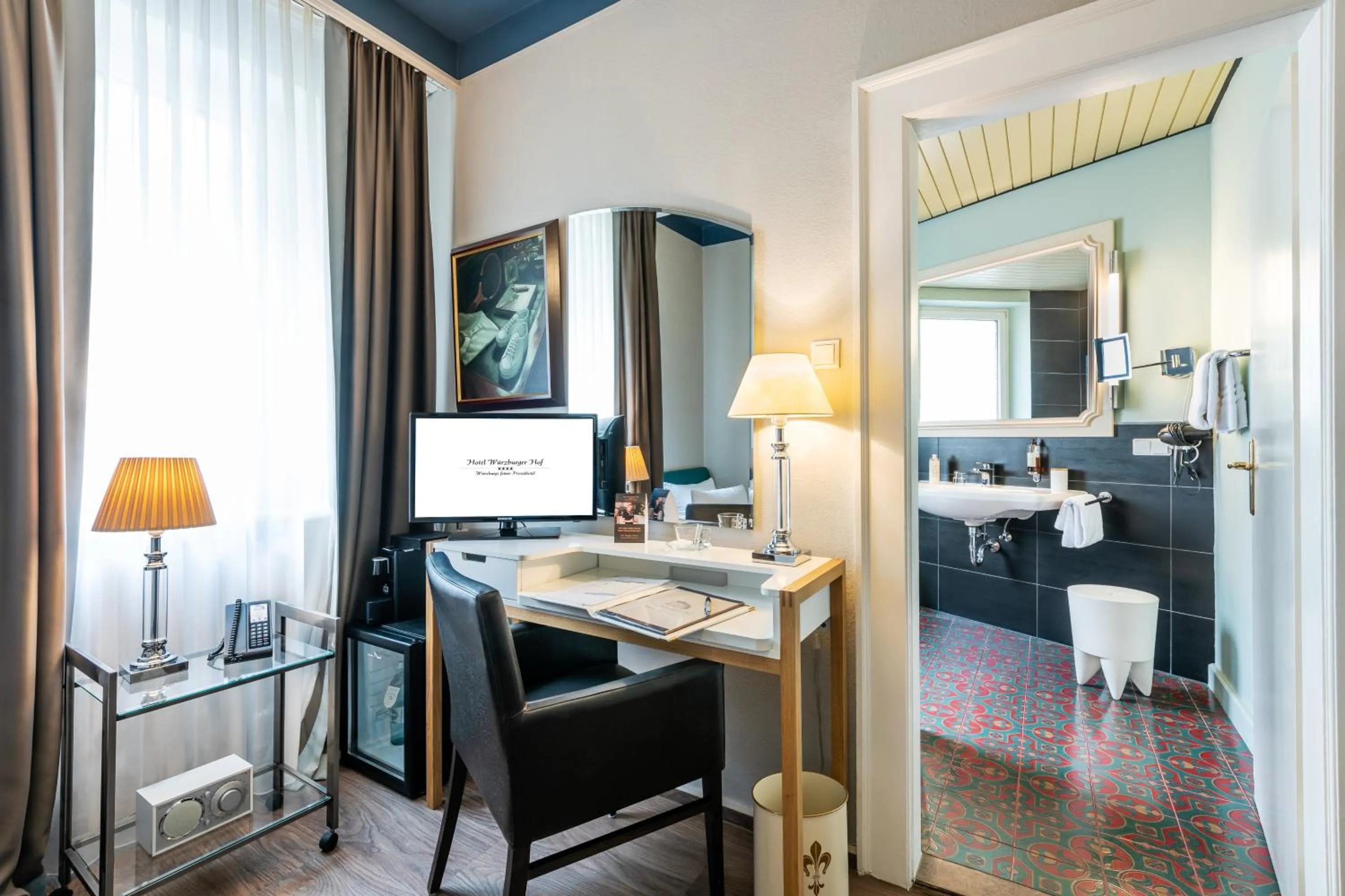 Bathroom in Hotel Würzburger Hof ****