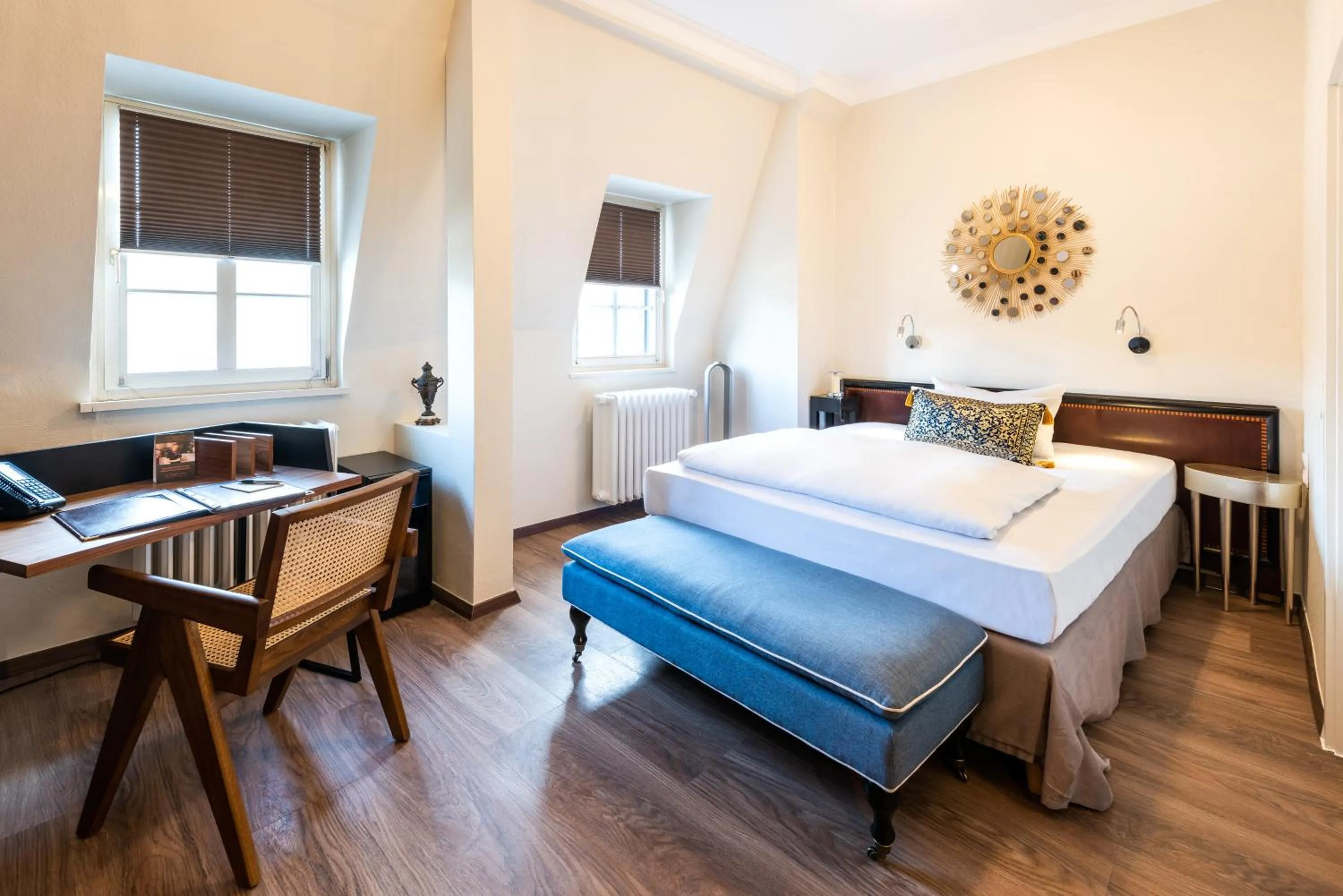 Photo of the whole room, Bed in Hotel Würzburger Hof ****