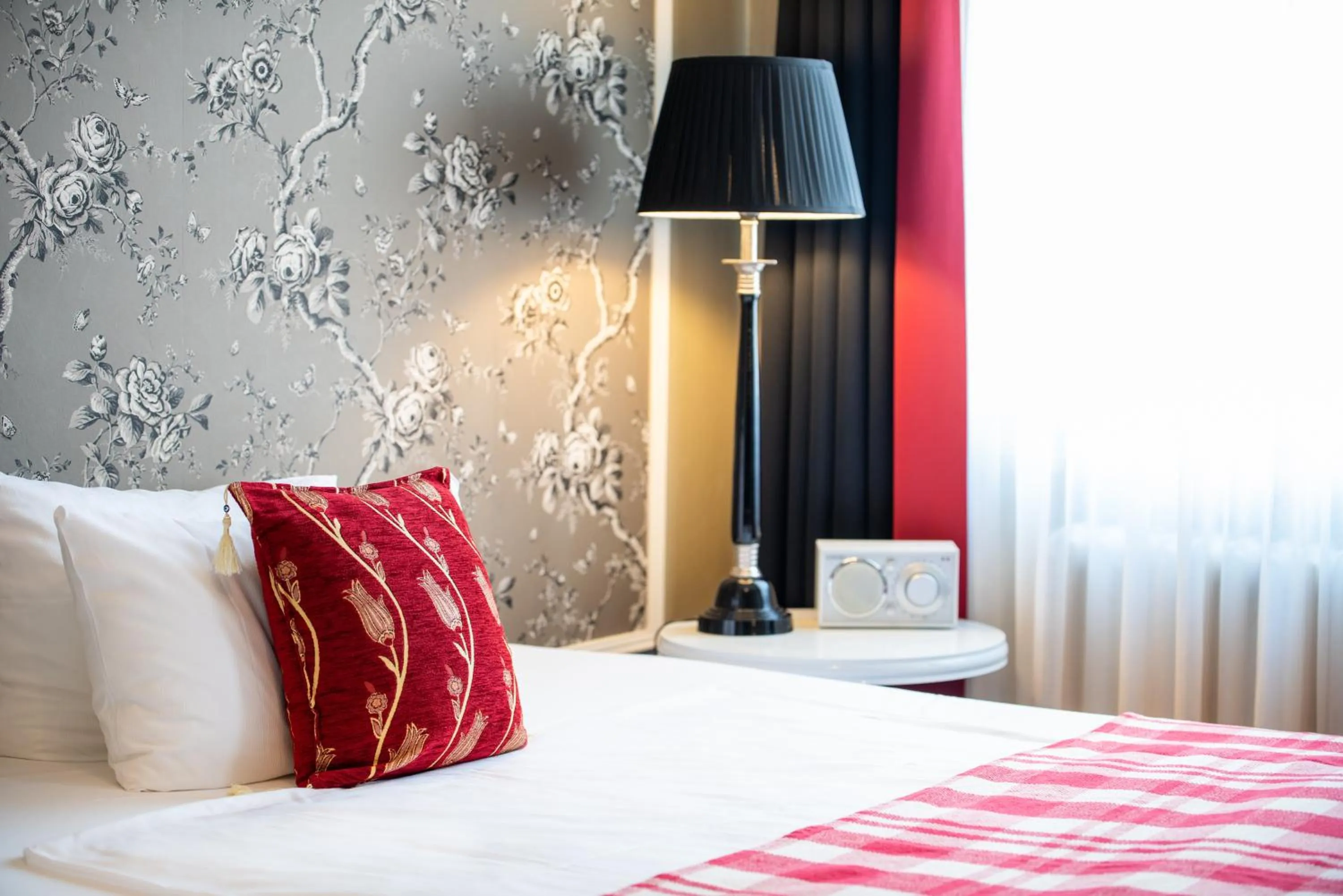 Bed in Hotel Würzburger Hof ****