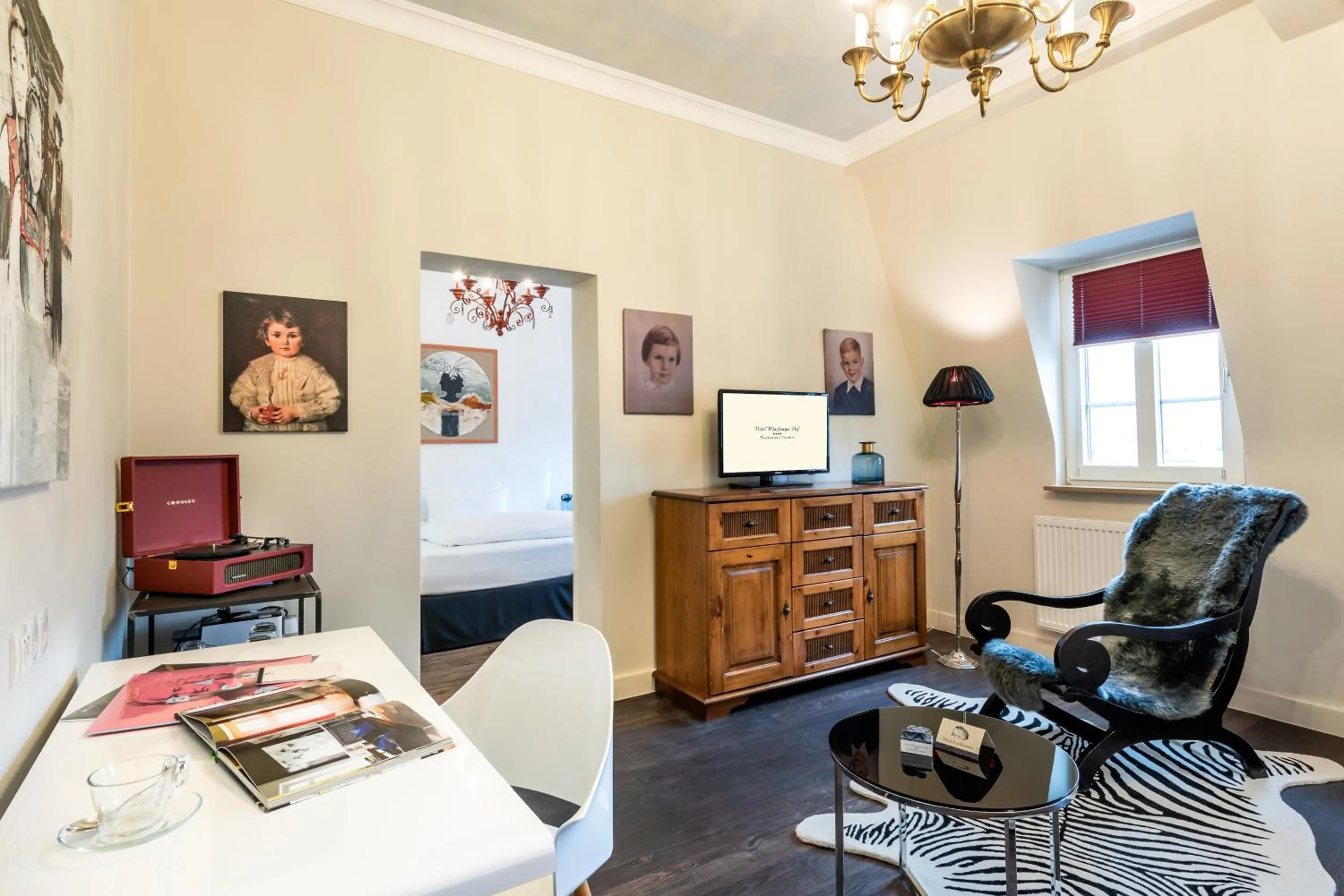 TV and multimedia in Hotel Würzburger Hof ****