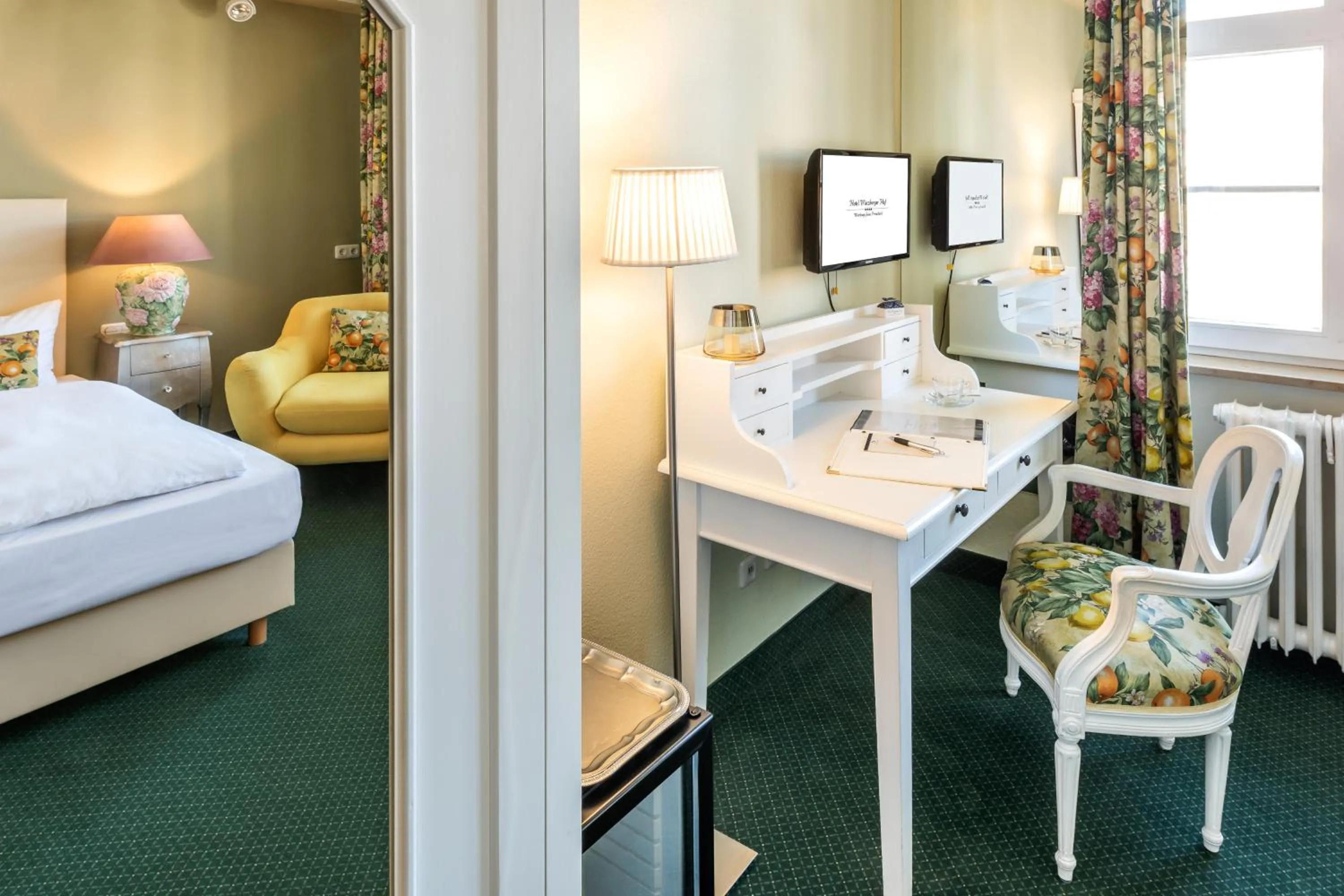 Bed in Hotel Würzburger Hof ****