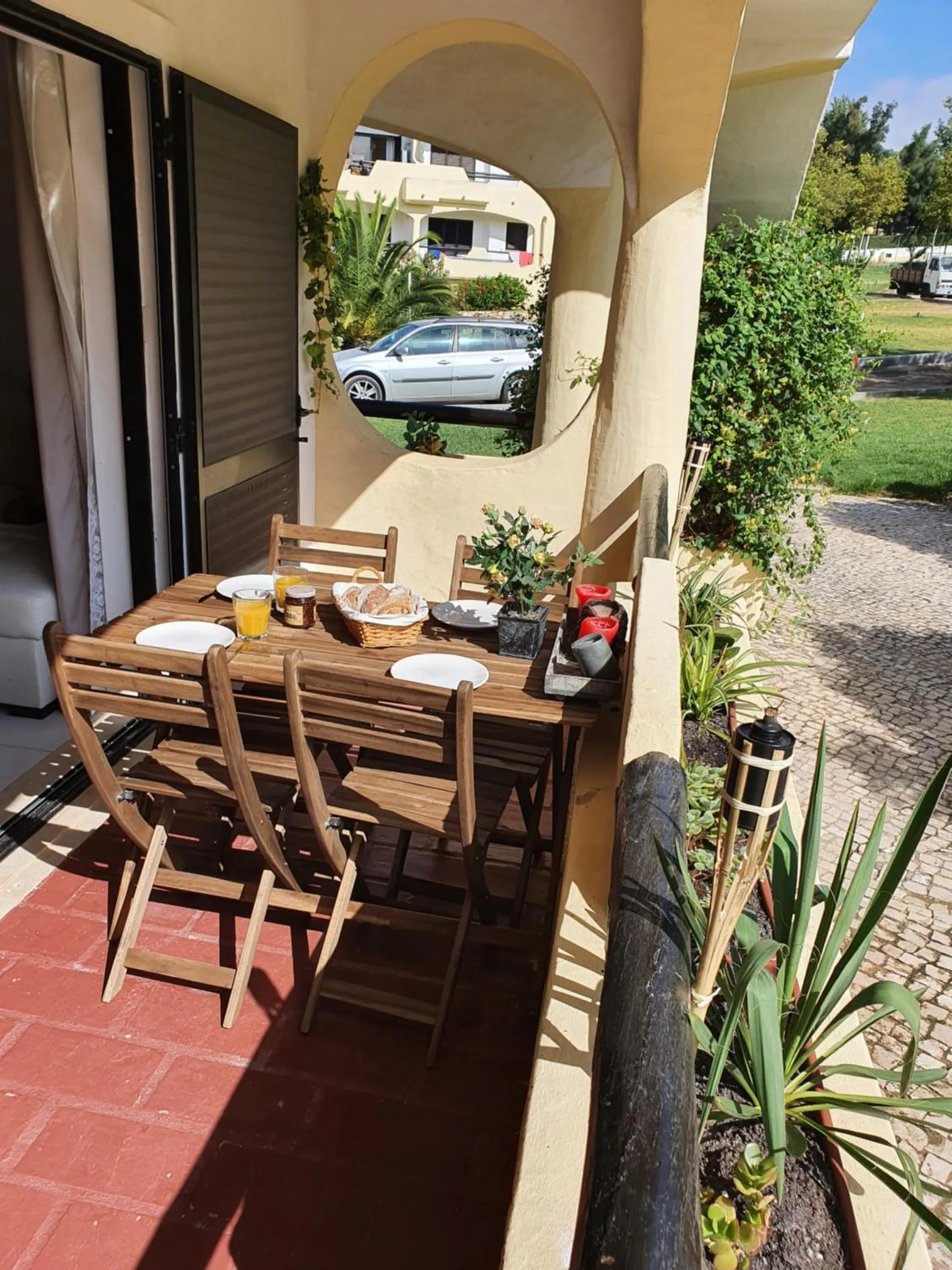 Property building in Casa Dourada