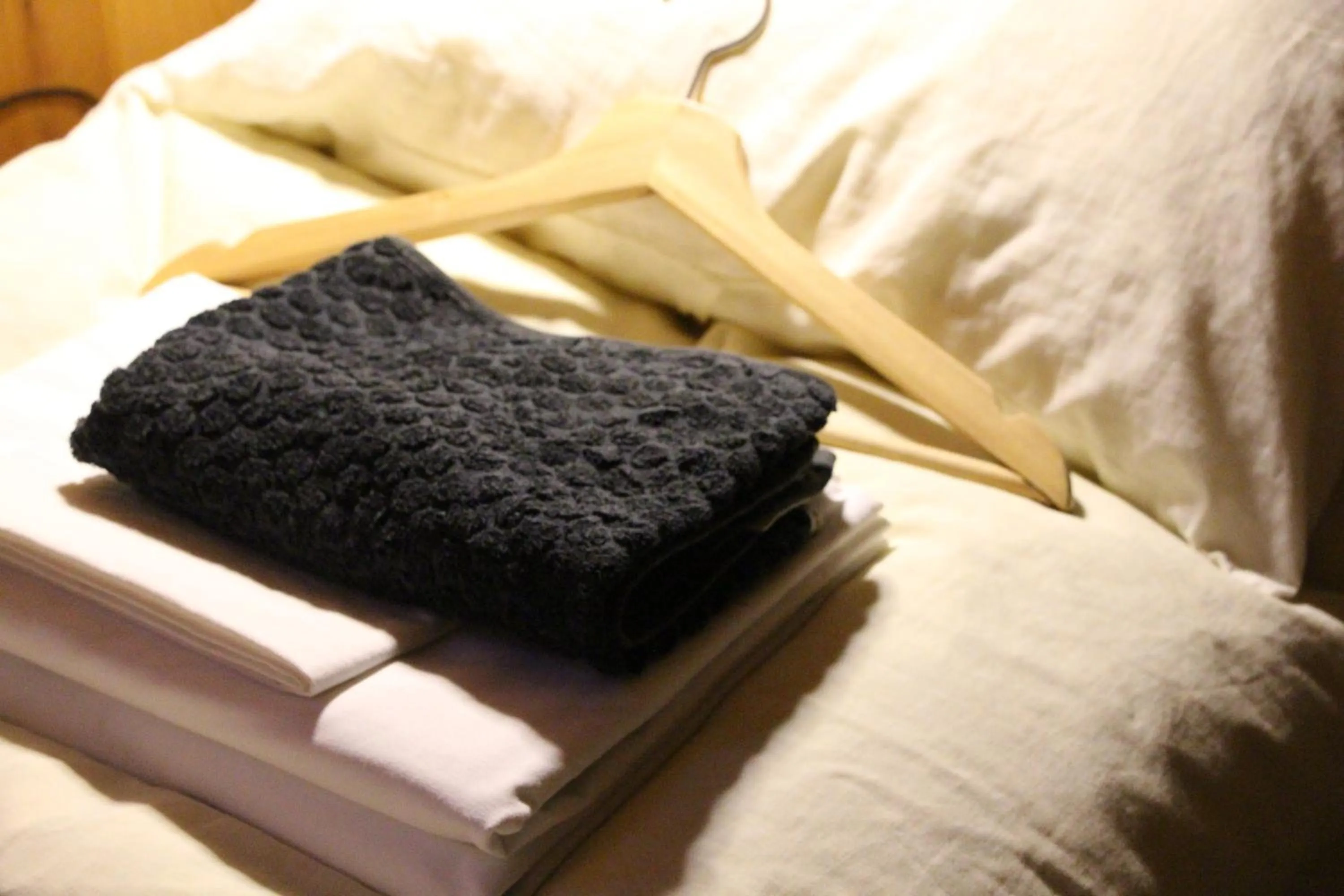 Bed in 1166 Backpackers