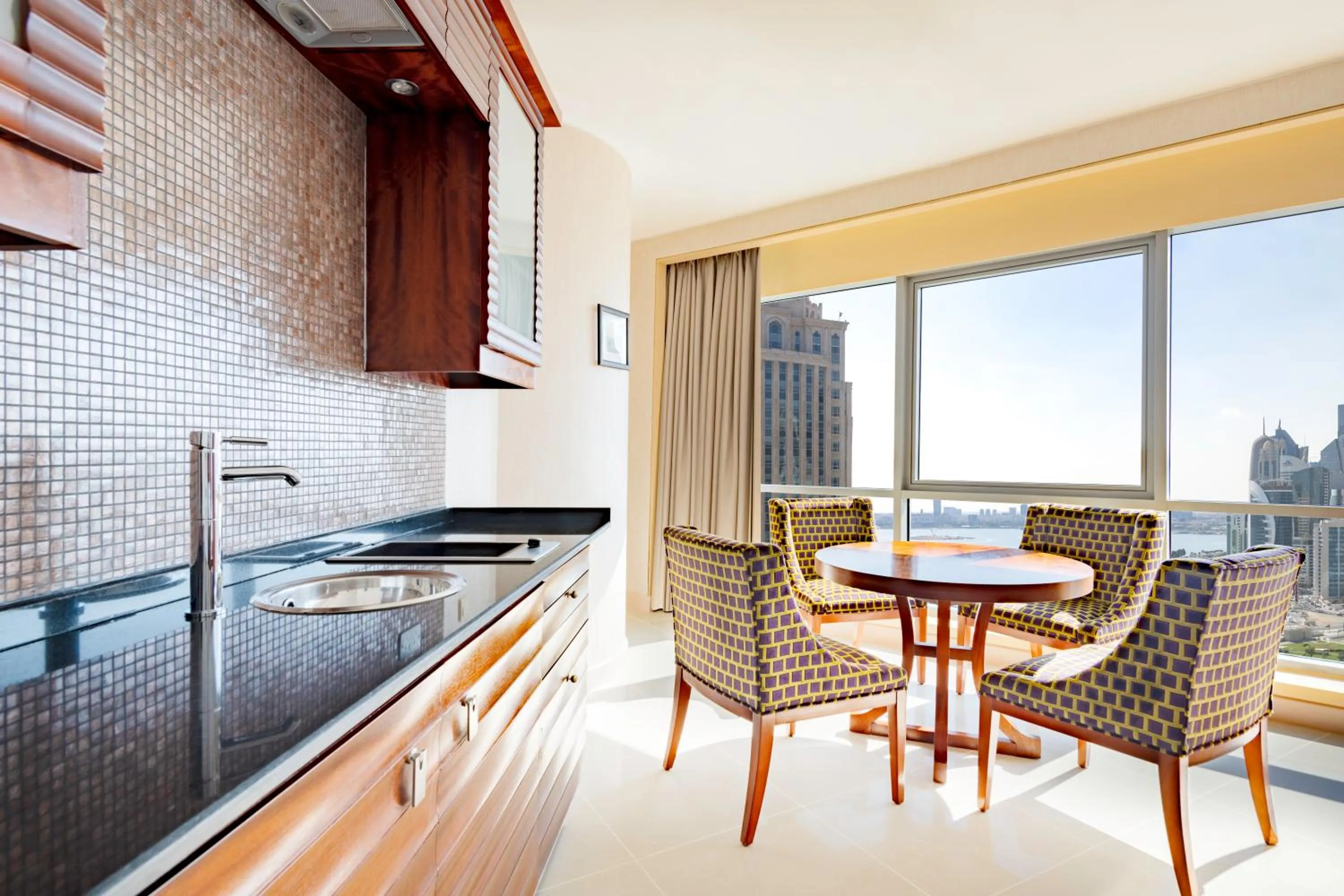 Coffee/tea facilities in Qabila Westbay Hotel