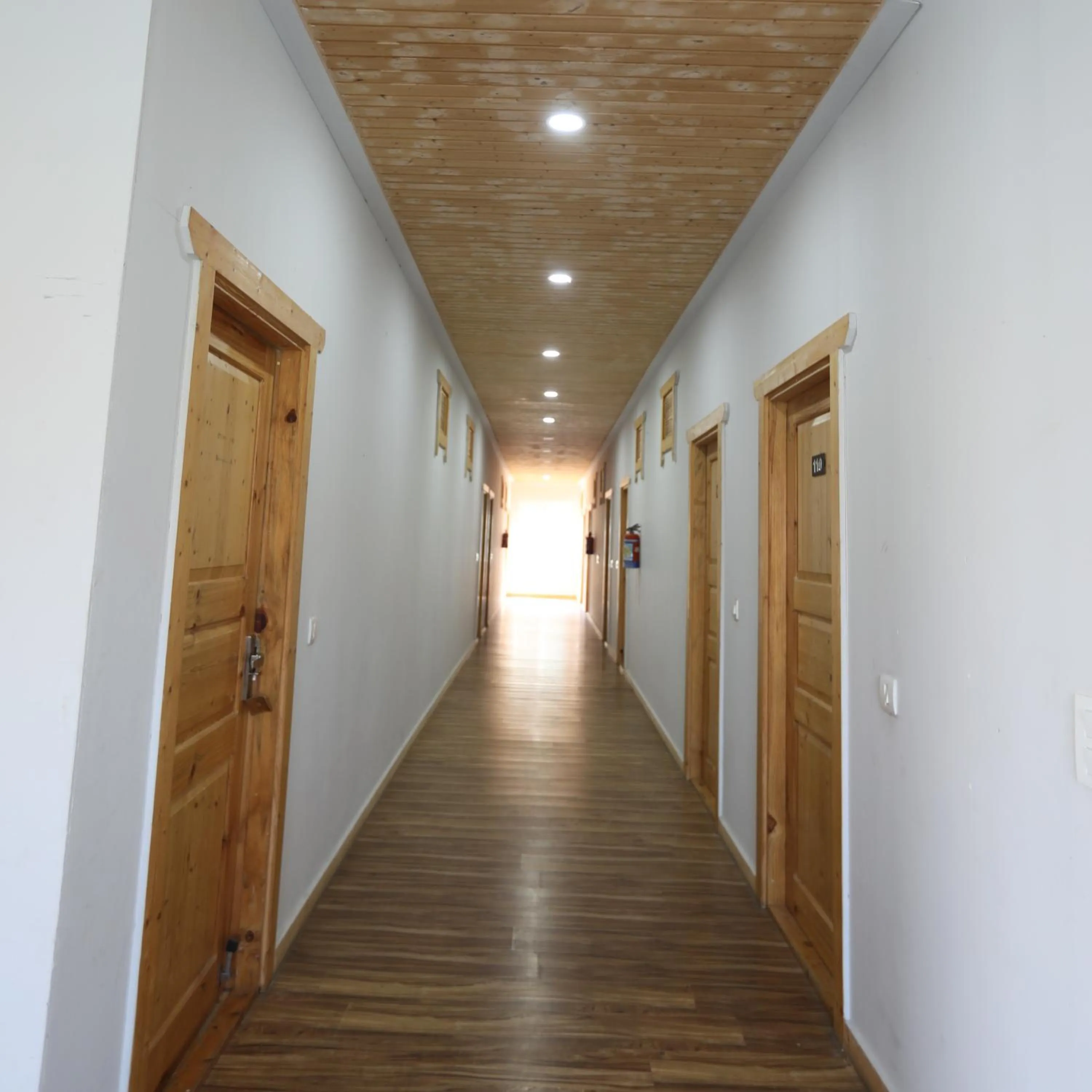 Property building in Le ROI Floating Huts & Eco Rooms Tehri