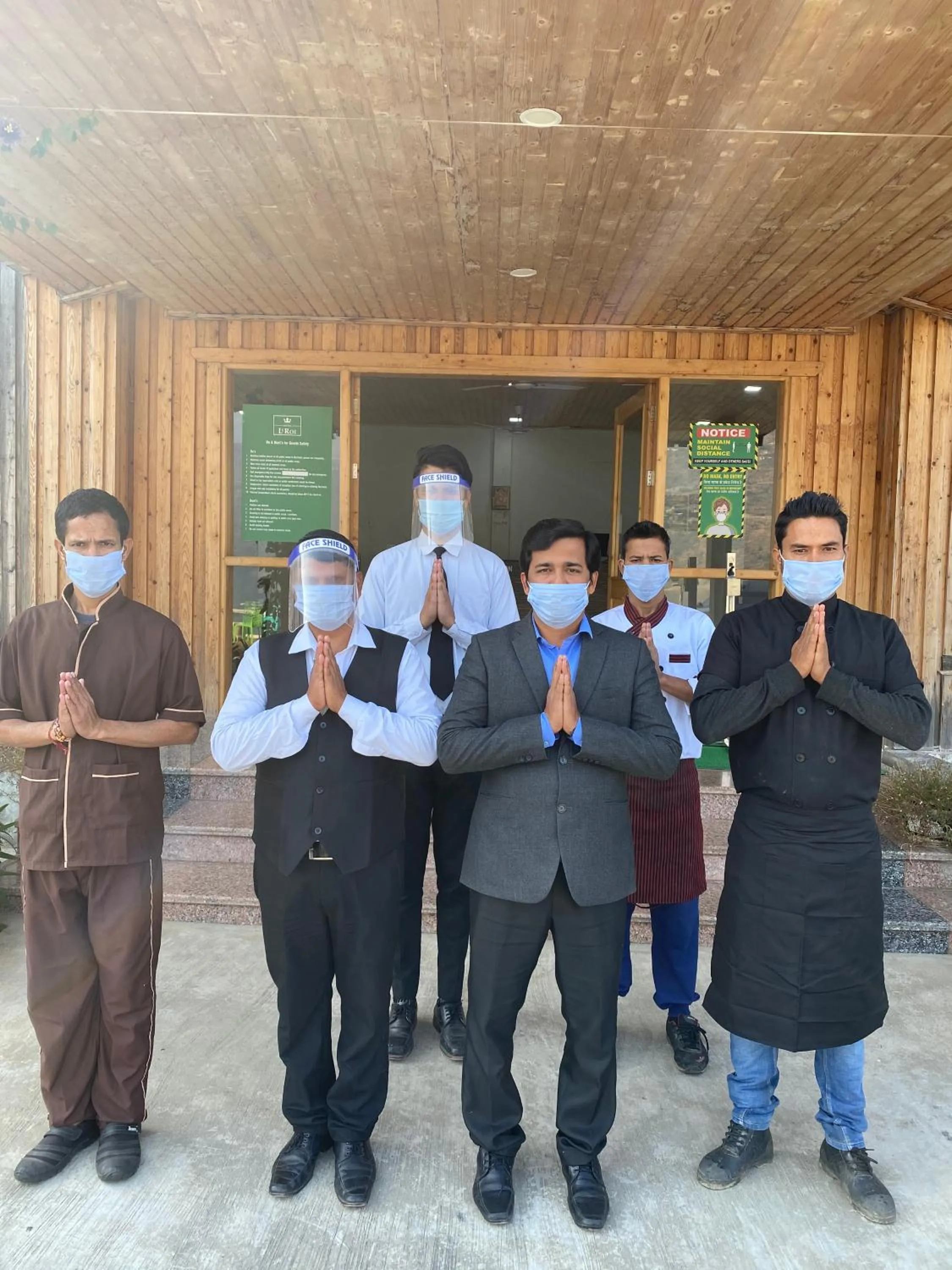 Staff in Le ROI Floating Huts & Eco Rooms Tehri