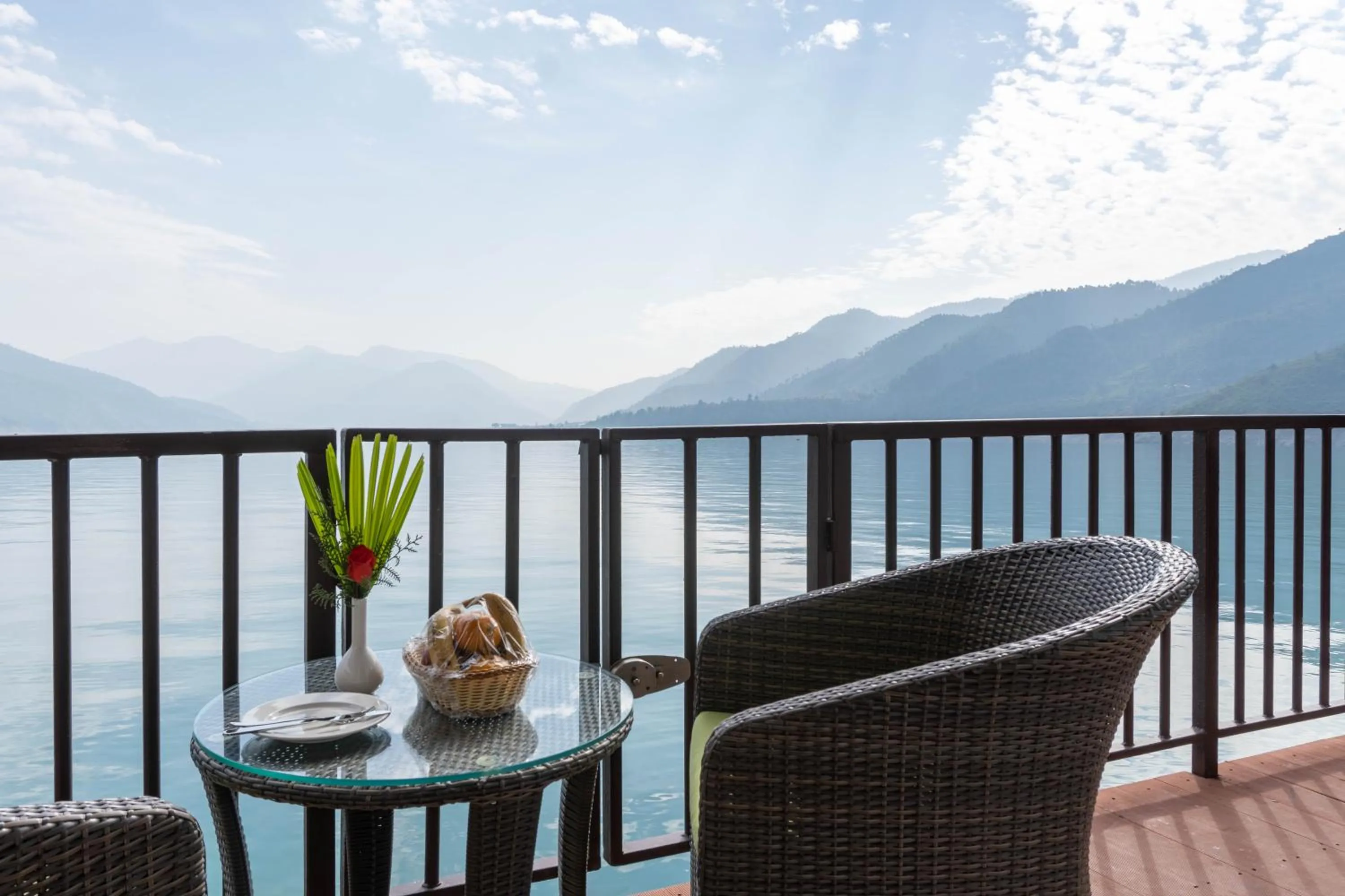 Balcony/Terrace in Le ROI Floating Huts & Eco Rooms Tehri