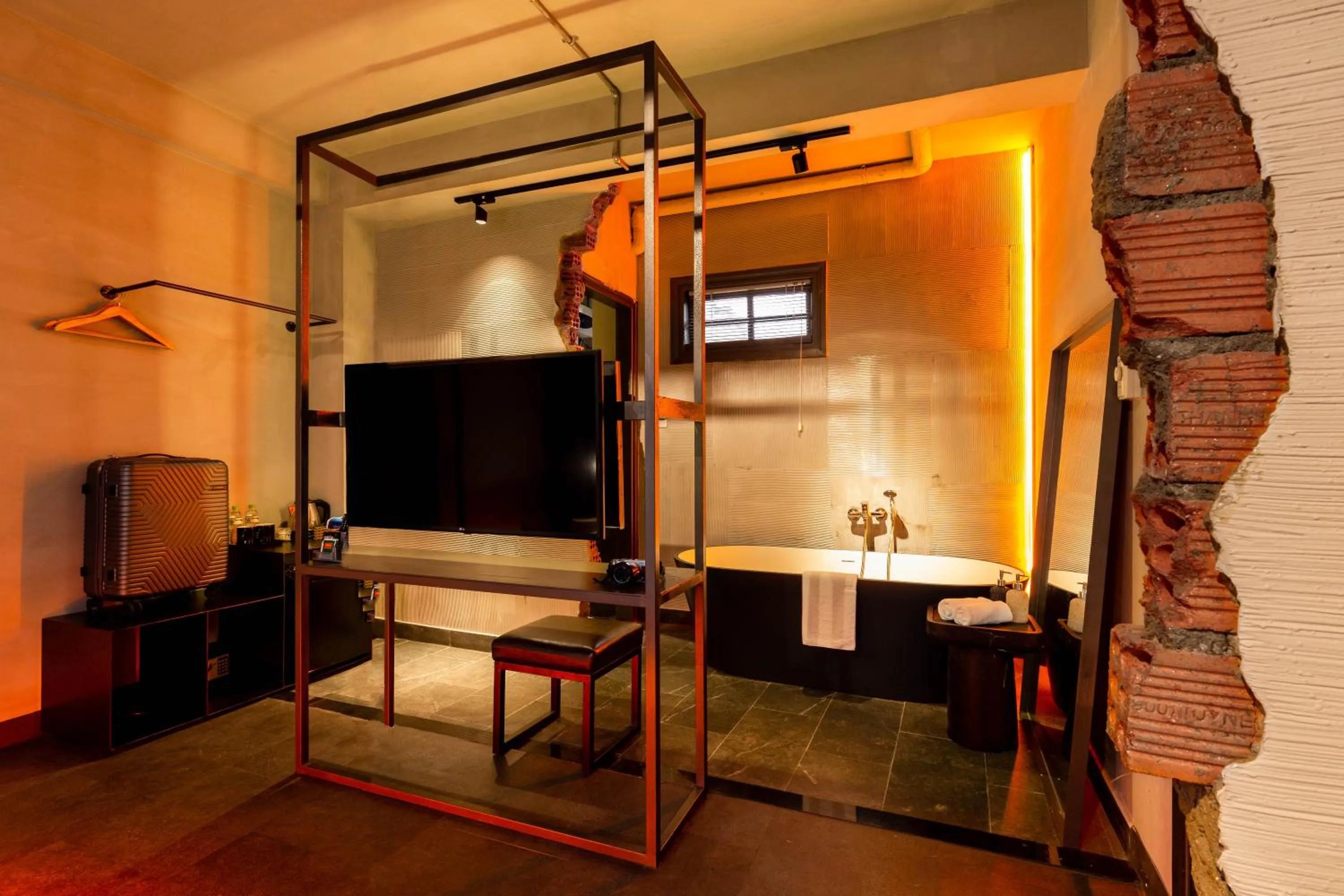 Bathroom in Blue Fingers KRoom Dalat