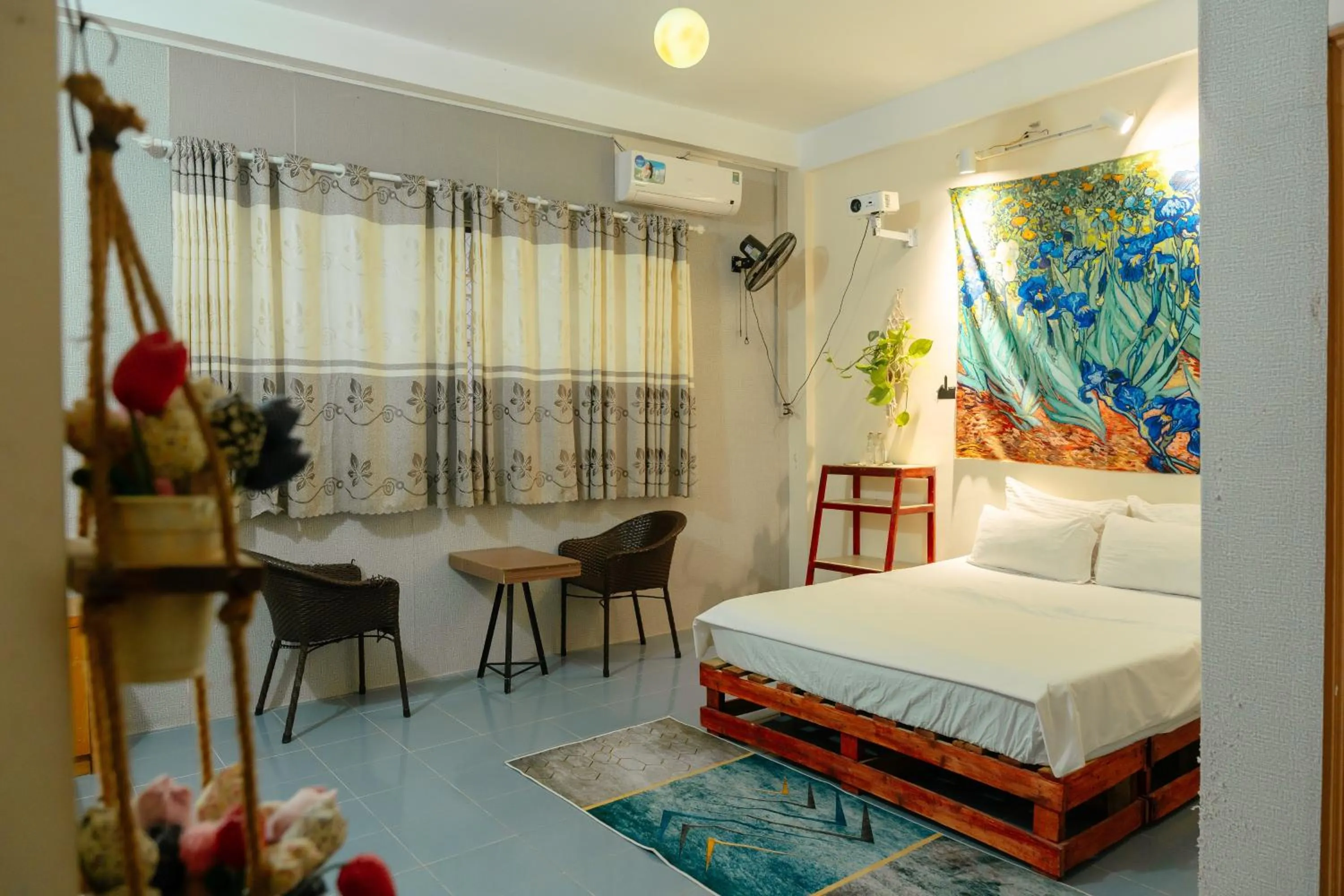 Bedroom, Bed in Bụi Hostel - Ferry to Rạch Giá