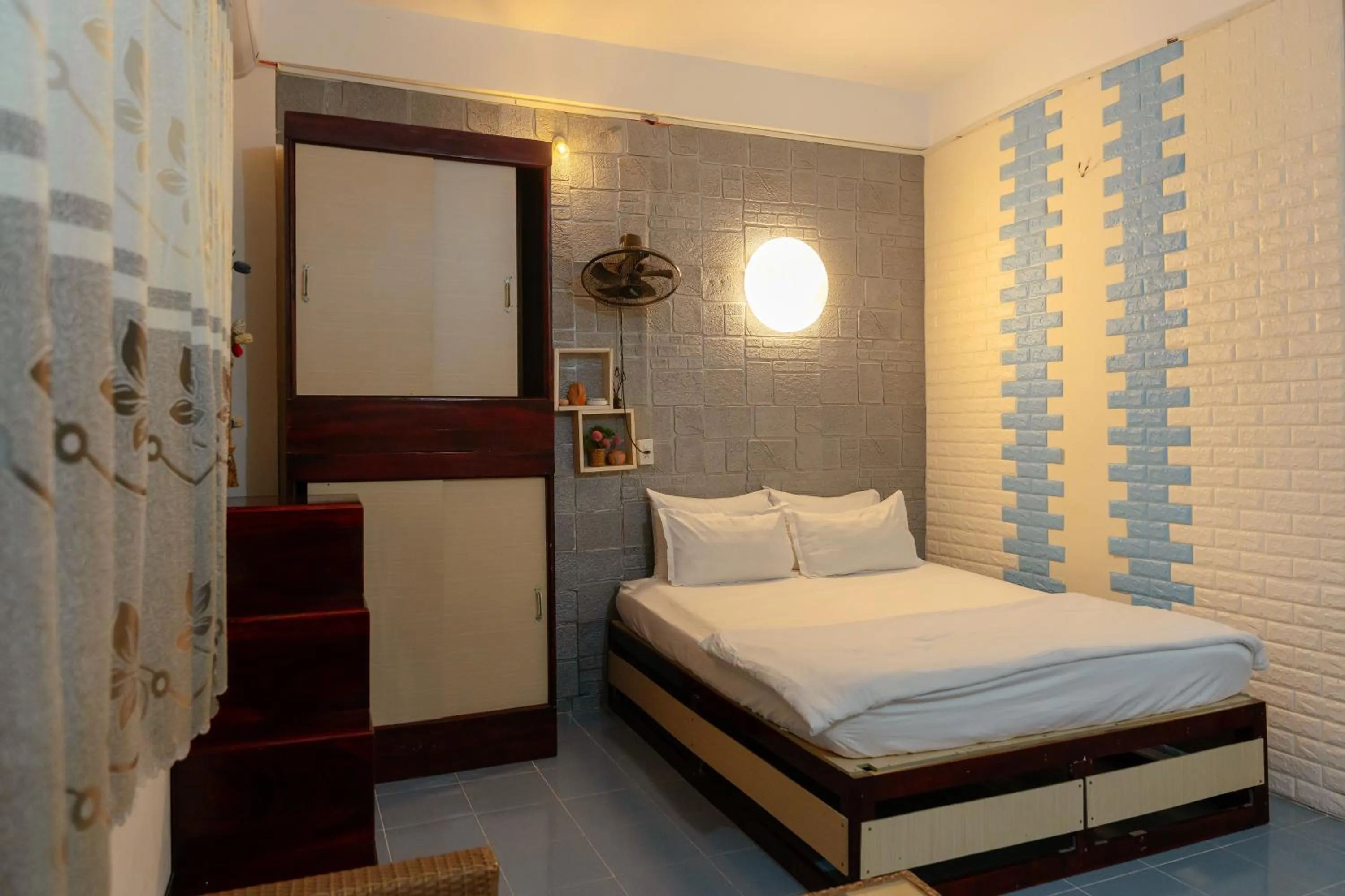 Bedroom, Bed in Bụi Hostel - Ferry to Rạch Giá