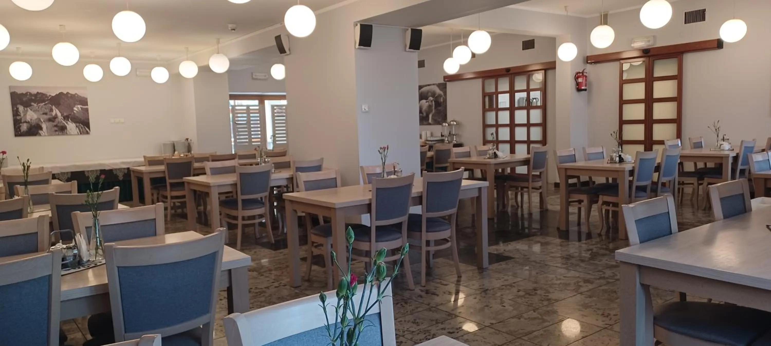 Dining area in Ośrodek Konferencyjno-Wypoczynkowy "Parzenica" w Zakopanem