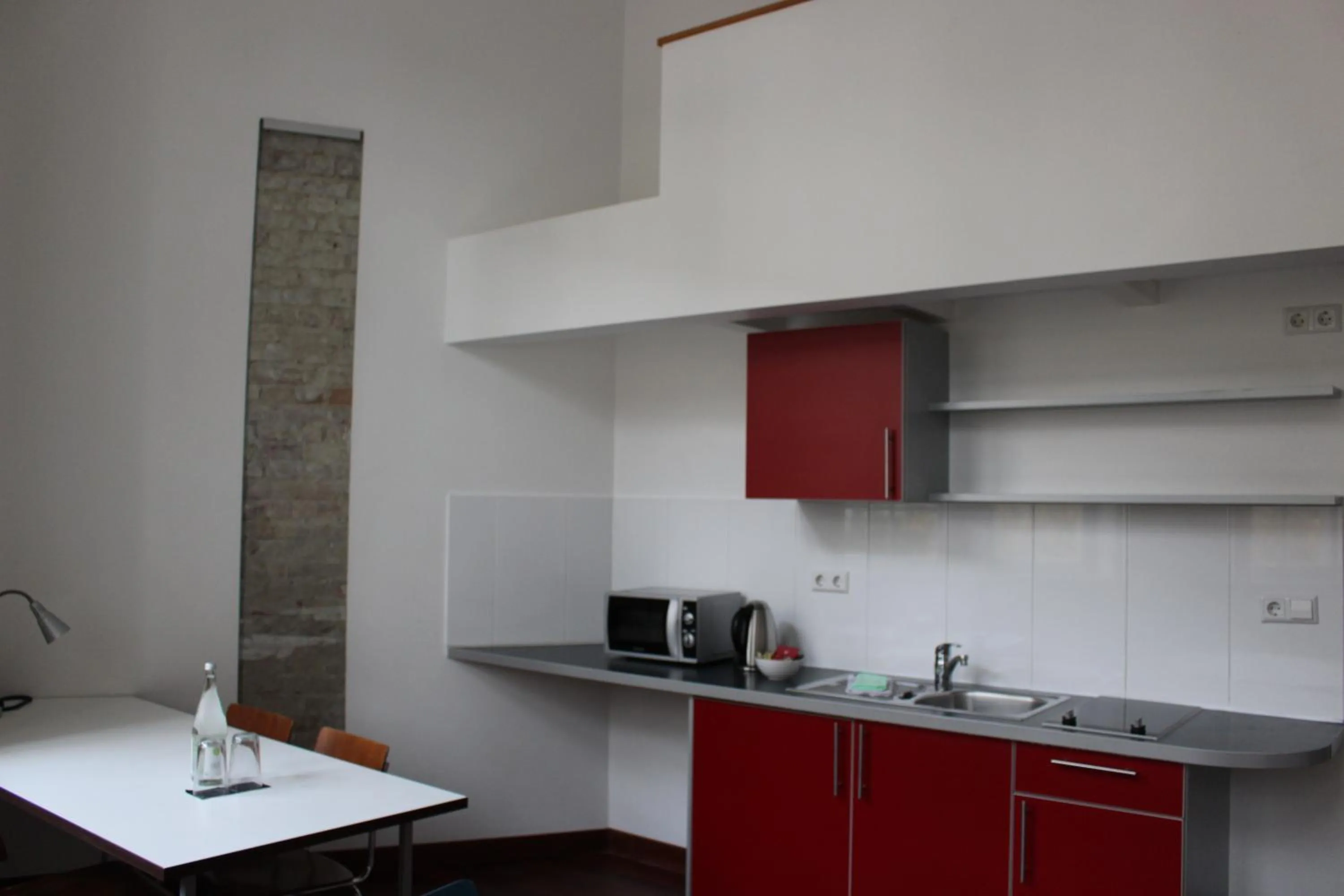 TV and multimedia in GLS Studio Hotel Berlin