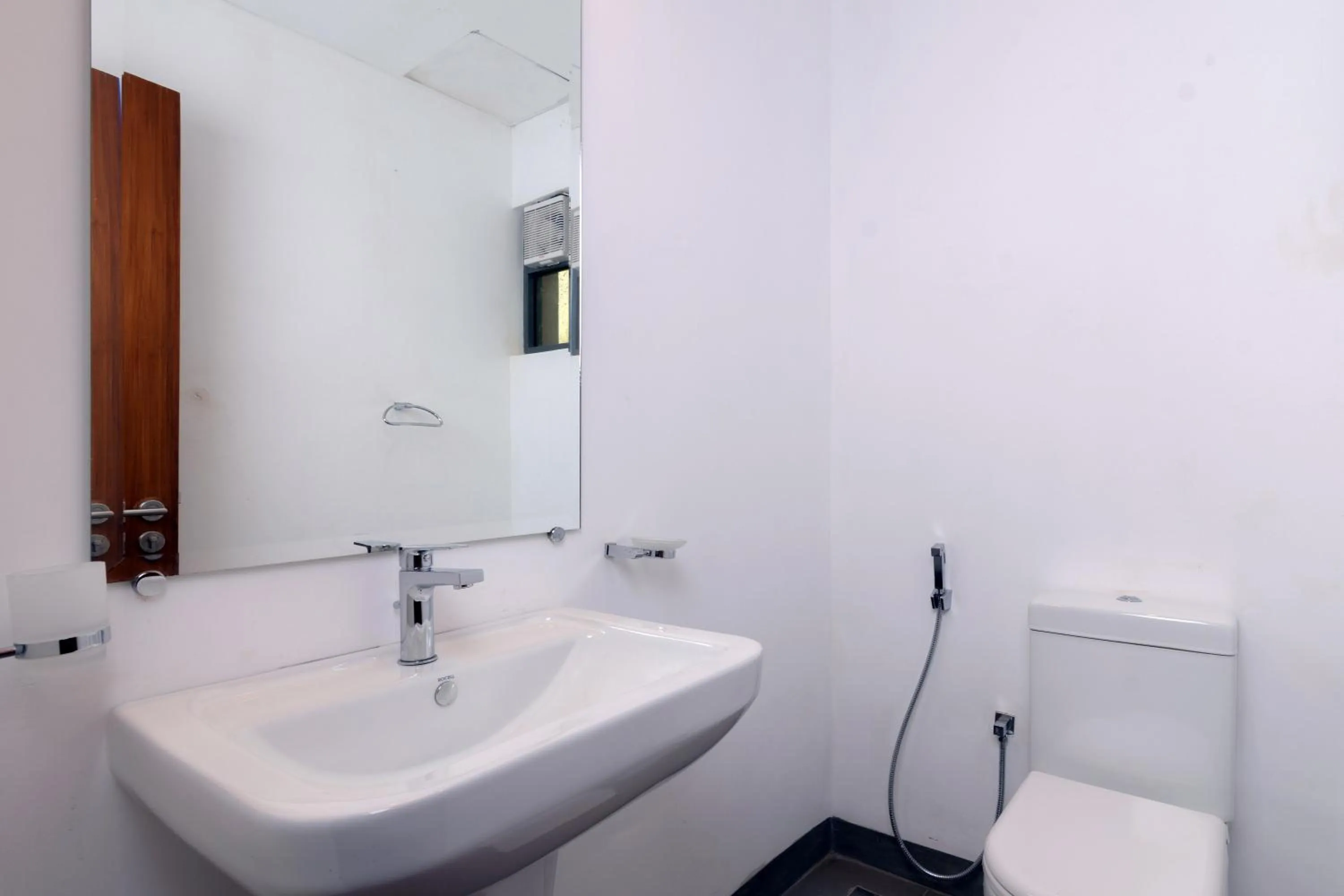 Toilet in Victoria Golf Resort