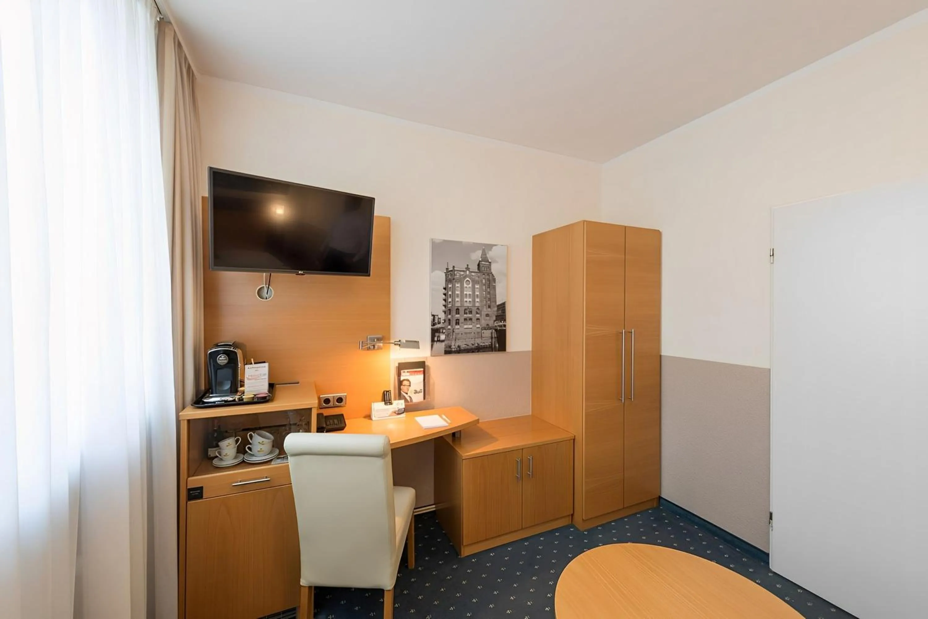 Photo of the whole room in Heikotel - Stadtpark Residenz