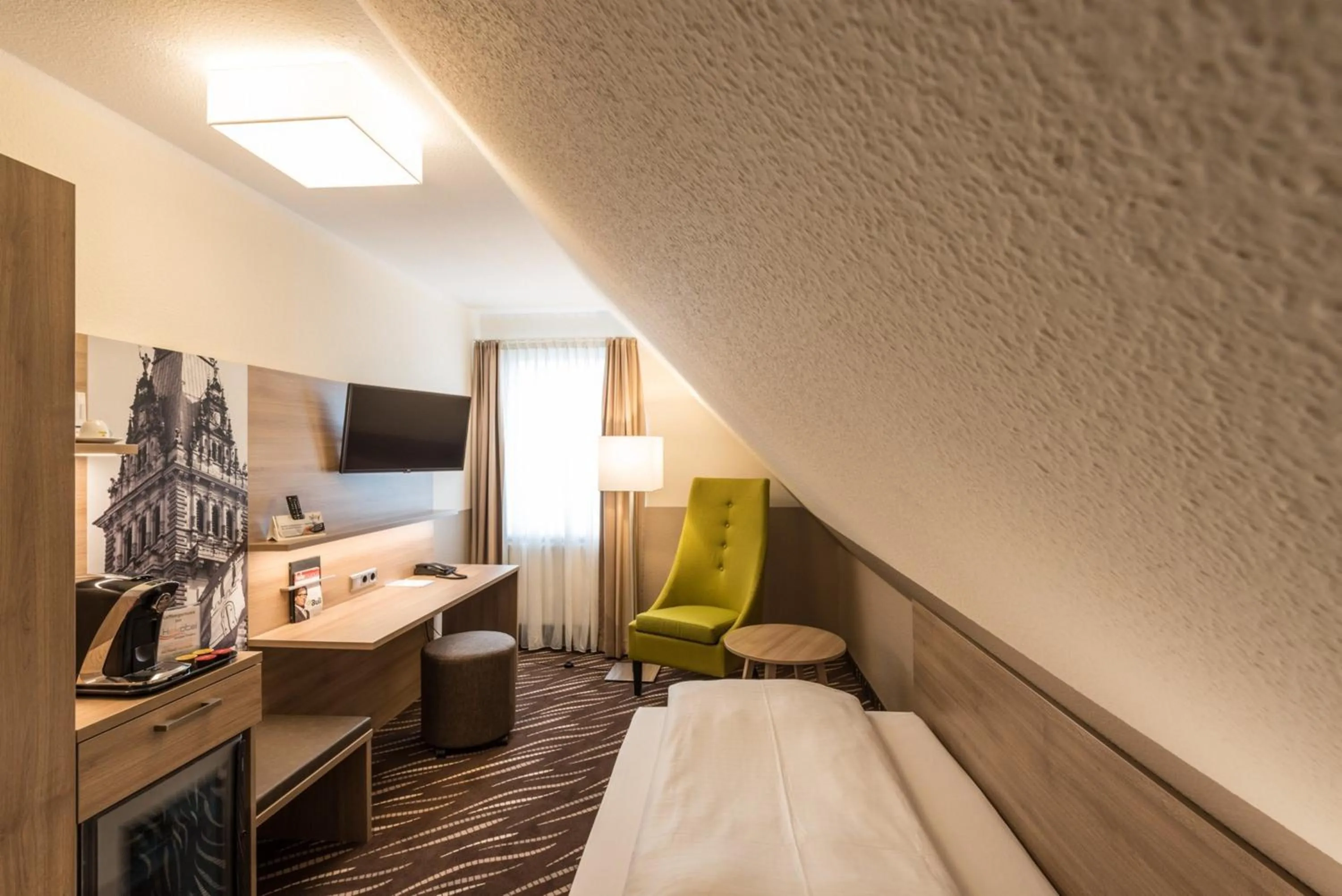 Photo of the whole room, Bed in Heikotel - Stadtpark Residenz