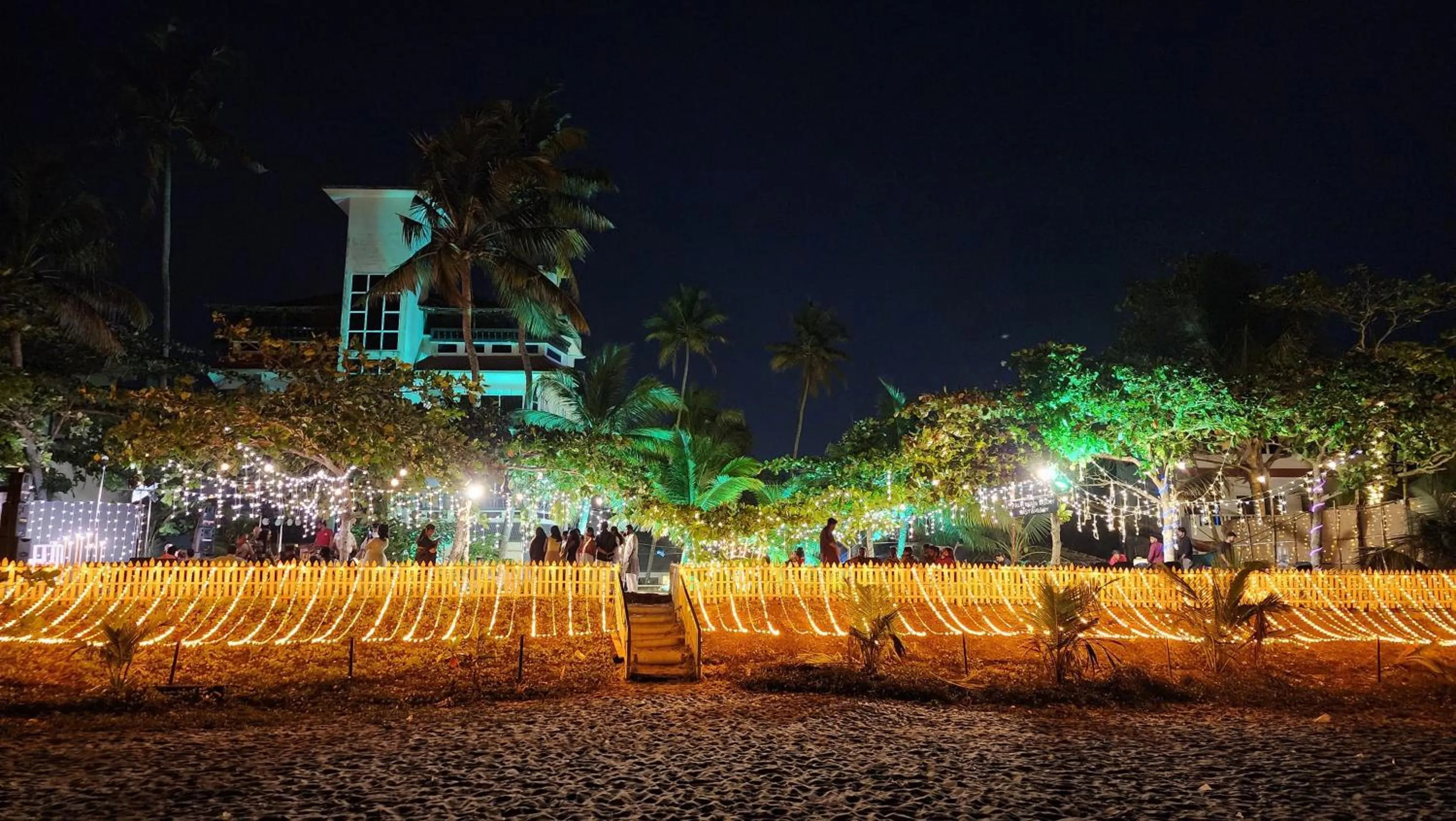 Night in Palm Beach Resort, Alleppey