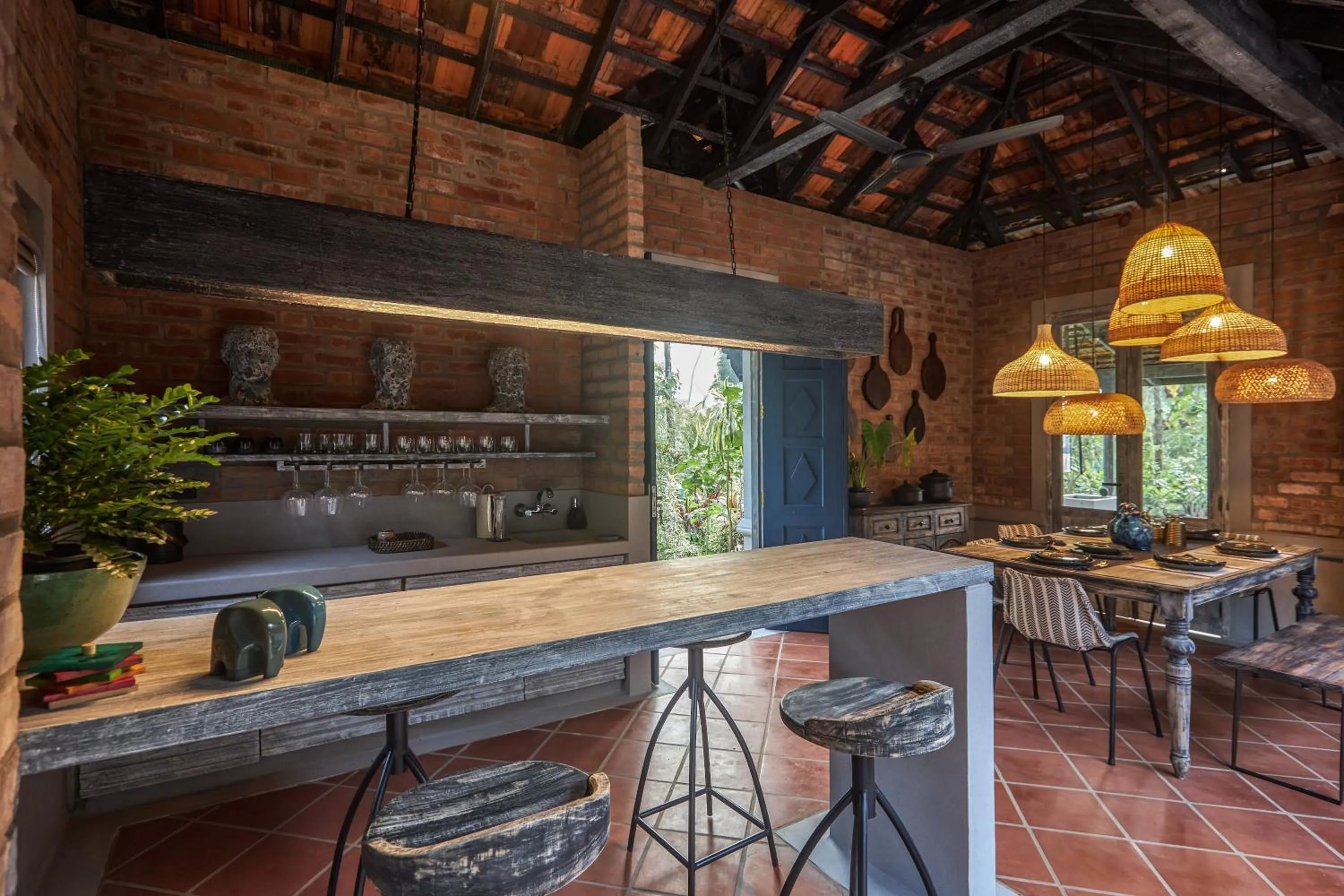 Lounge or bar in Periyar River Lodge