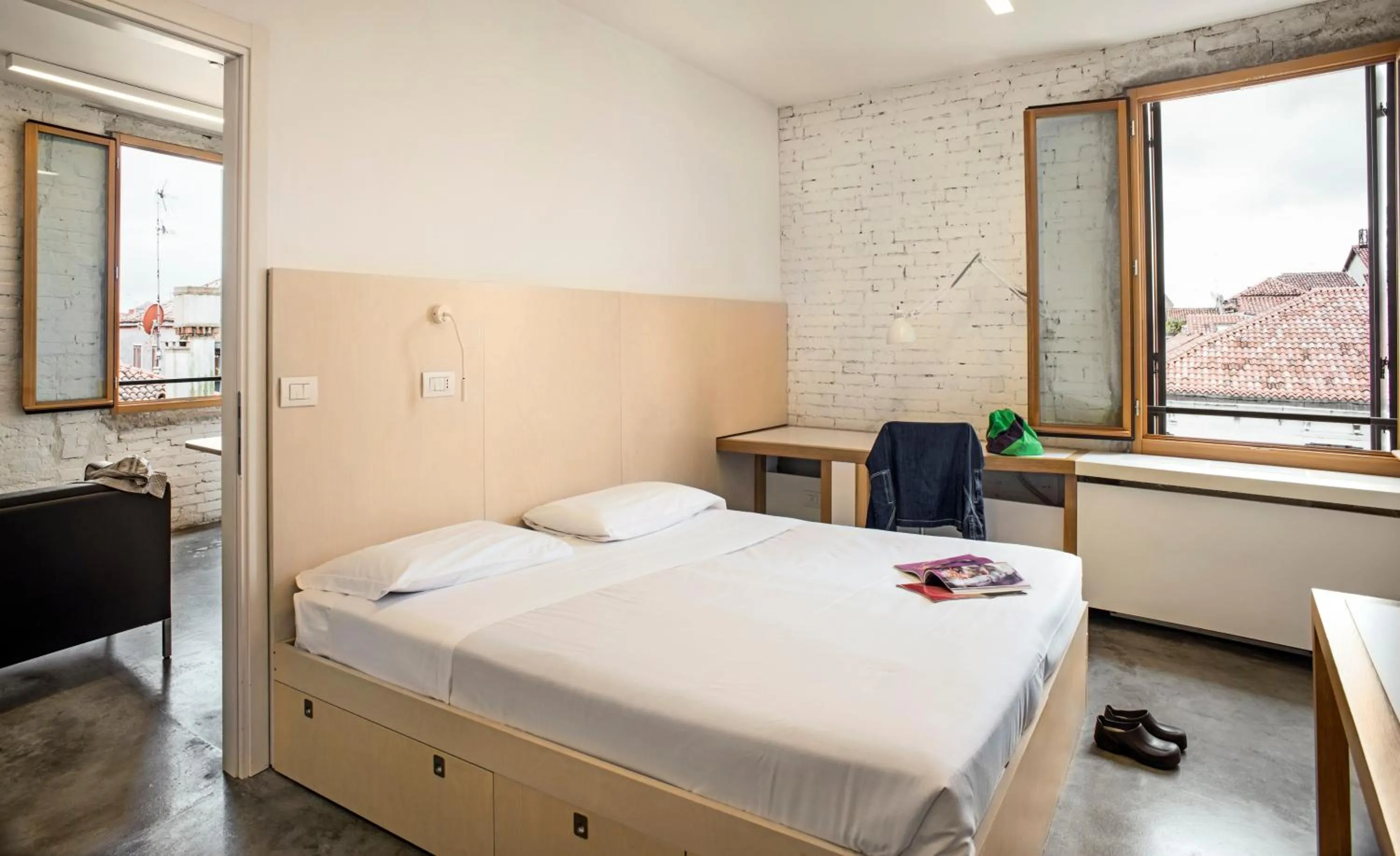 Bedroom, Bed in Combo Venezia