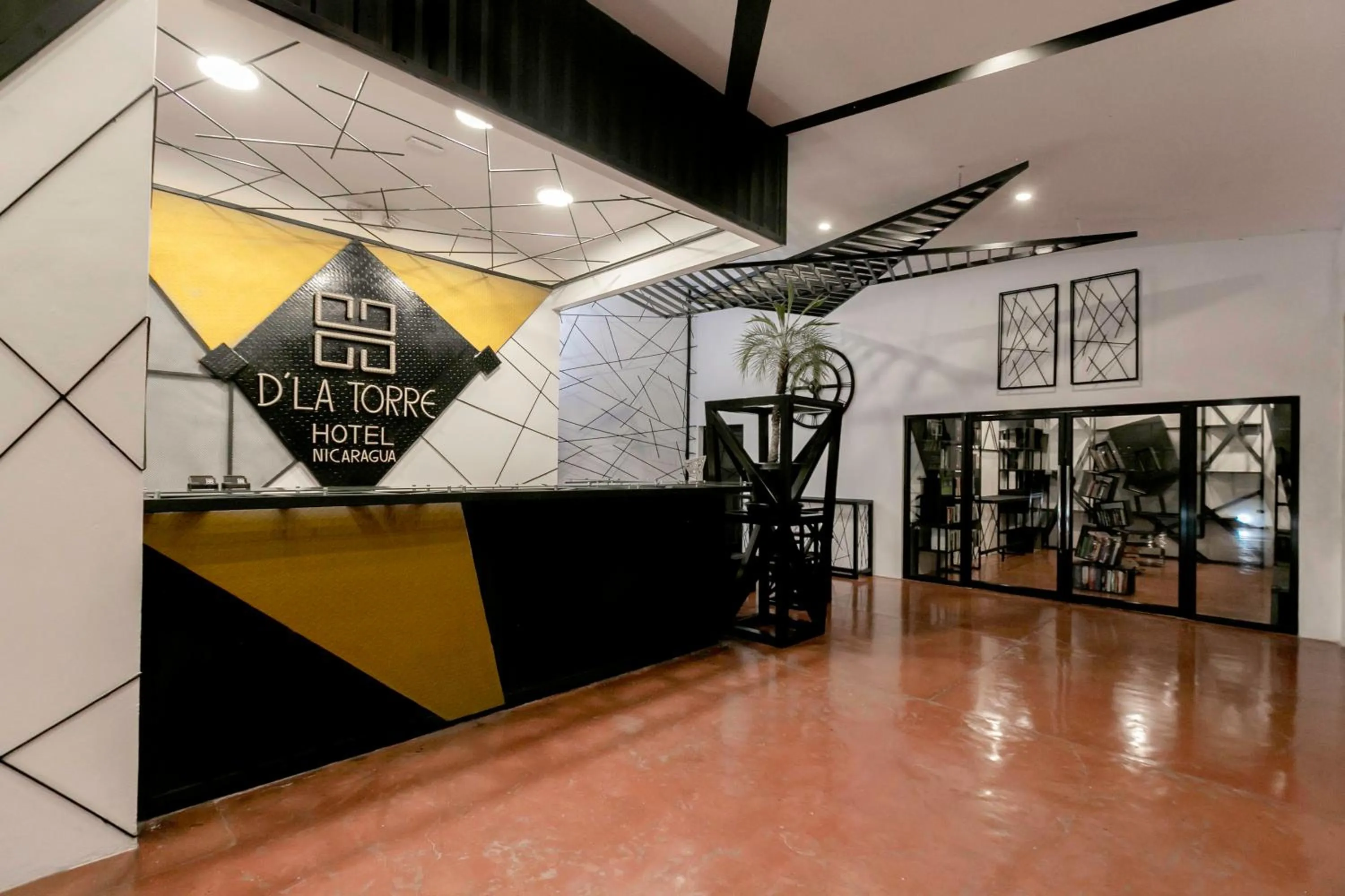 Lobby or reception in D' LA TORRE HOTEL