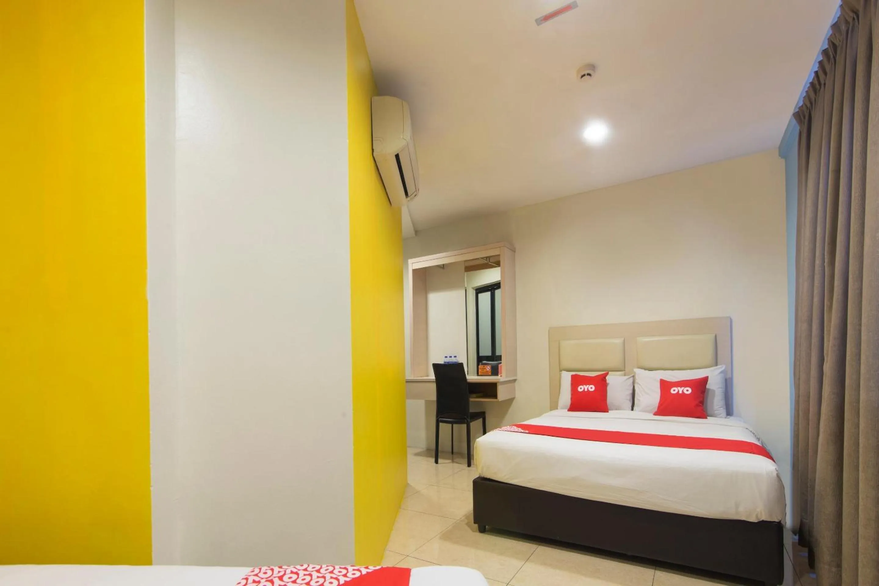 Bedroom, Bed in Hotel O Hotel 916